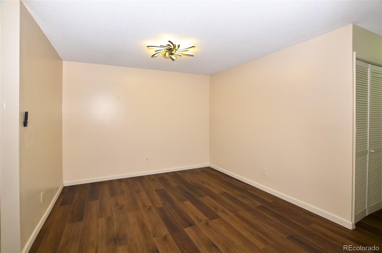 MLS Image #6 for 6940 e girard avenue,denver, Colorado