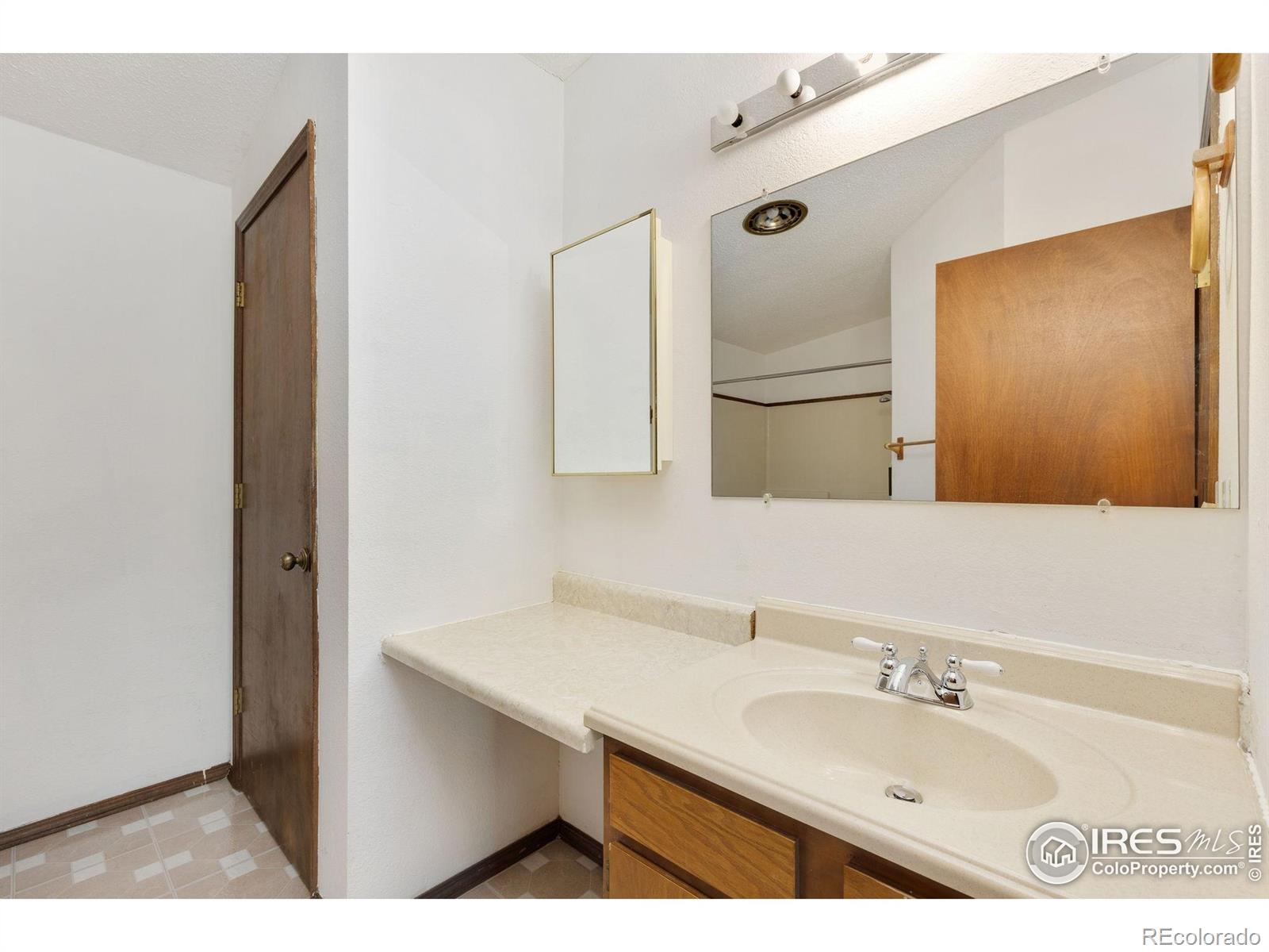 MLS Image #14 for 902  fir avenue,fort lupton, Colorado