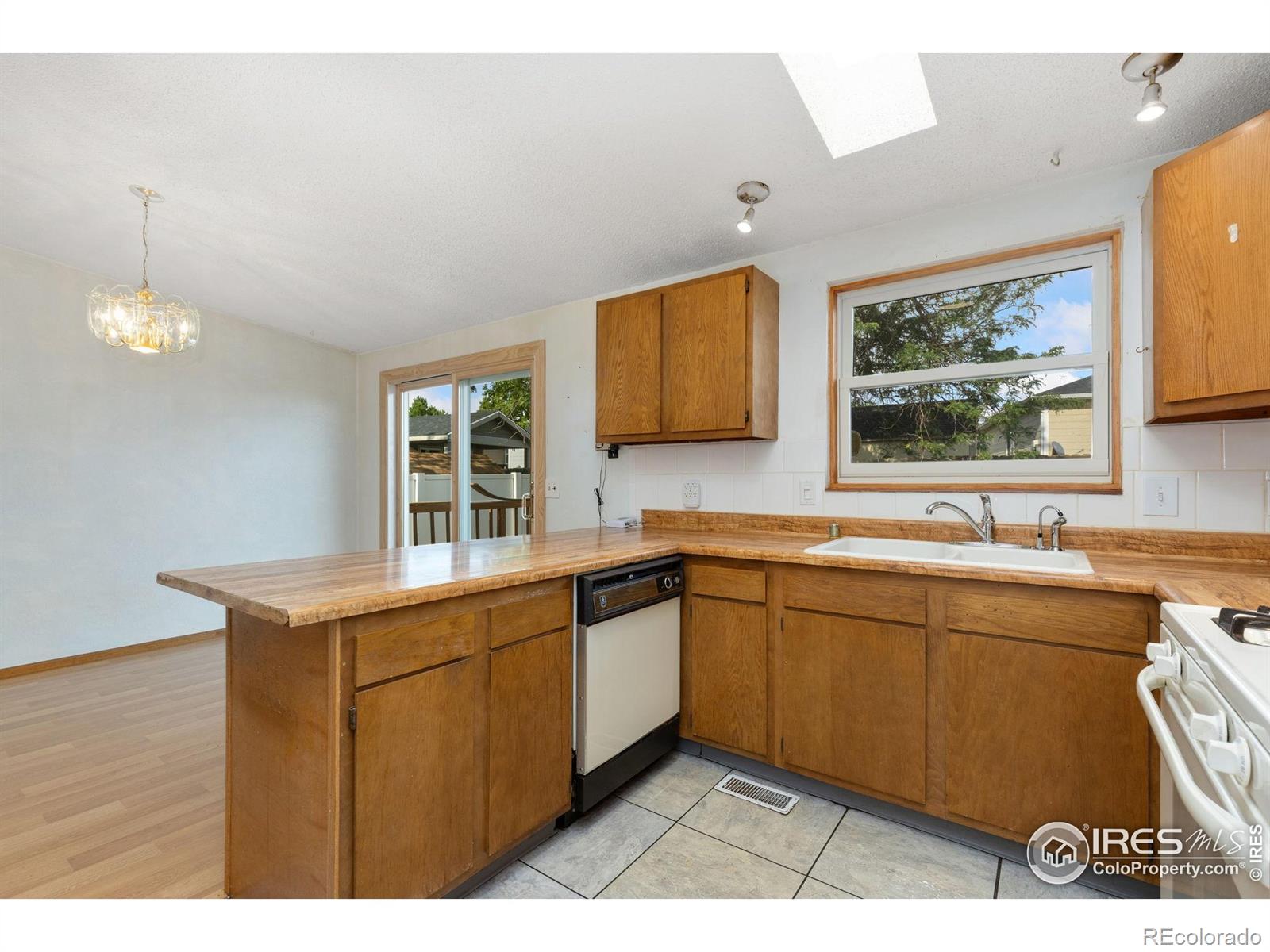 MLS Image #6 for 902  fir avenue,fort lupton, Colorado