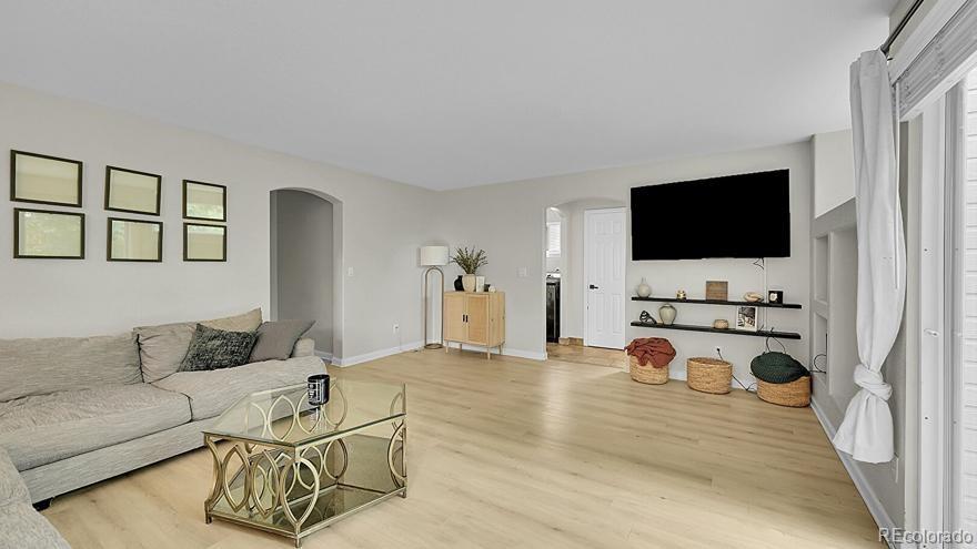 MLS Image #12 for 20106 e 41st place,denver, Colorado