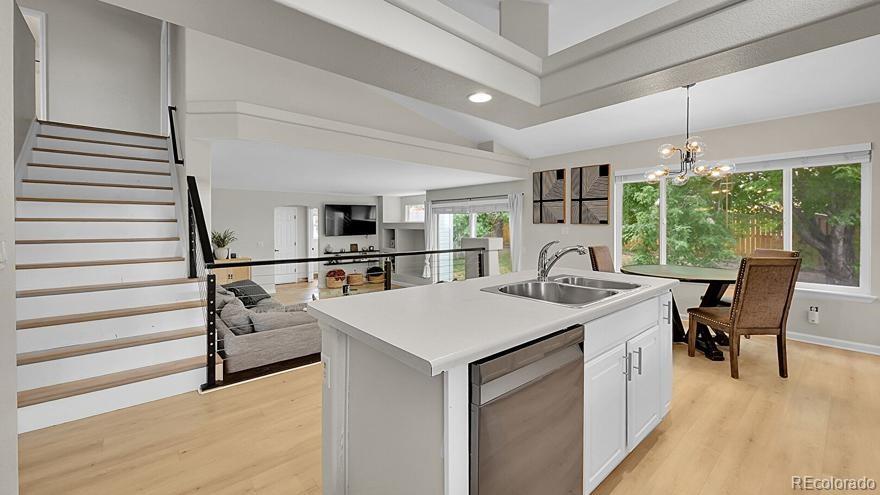 MLS Image #4 for 20106 e 41st place,denver, Colorado