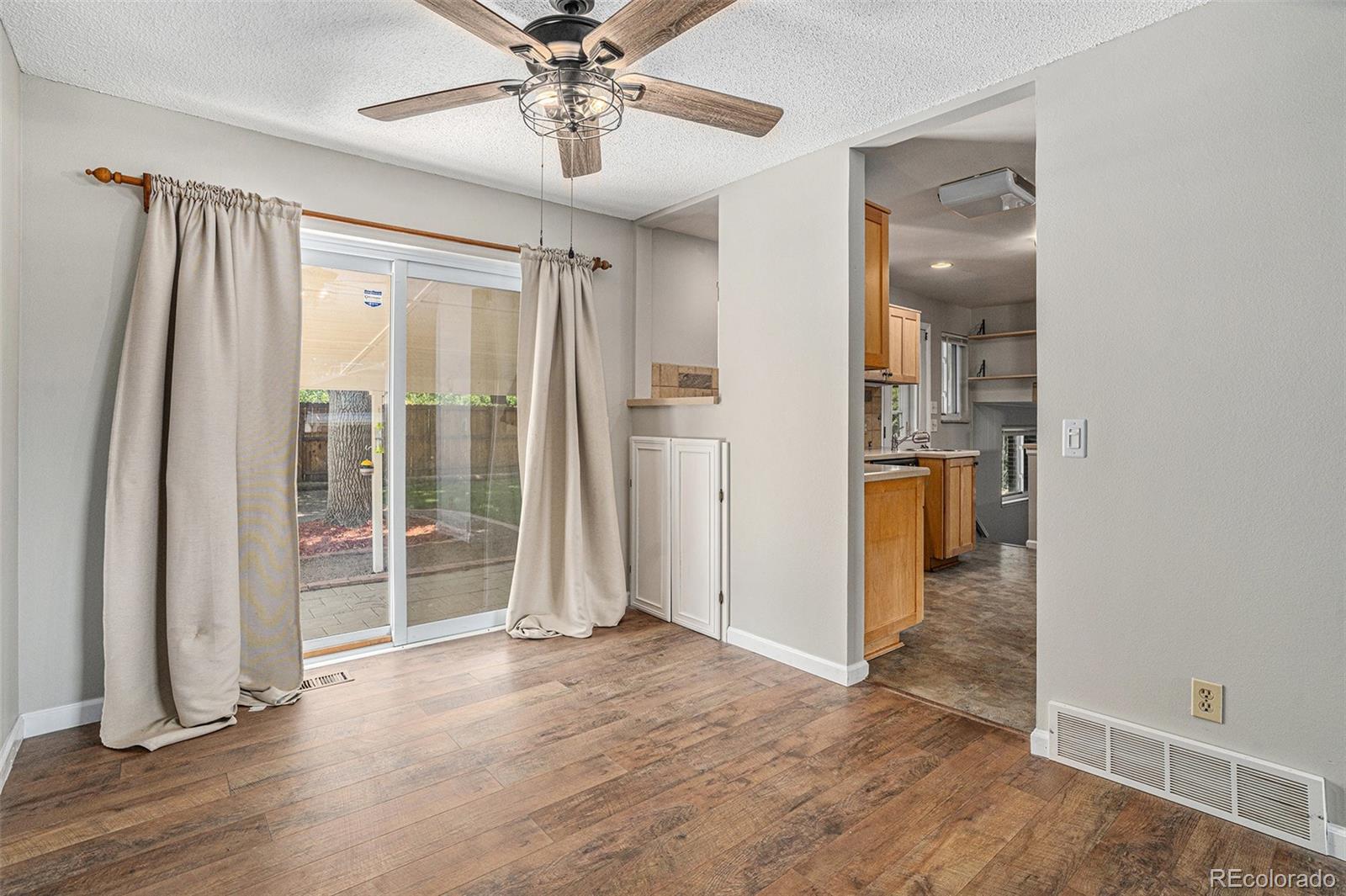 MLS Image #6 for 1293 s johnson way,lakewood, Colorado