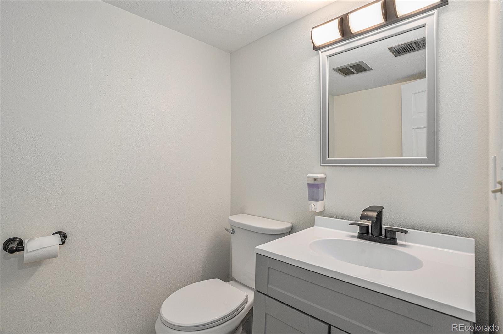 MLS Image #9 for 1293 s johnson way,lakewood, Colorado