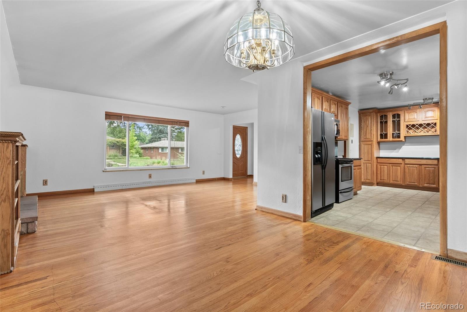 MLS Image #12 for 3085 s high street,denver, Colorado