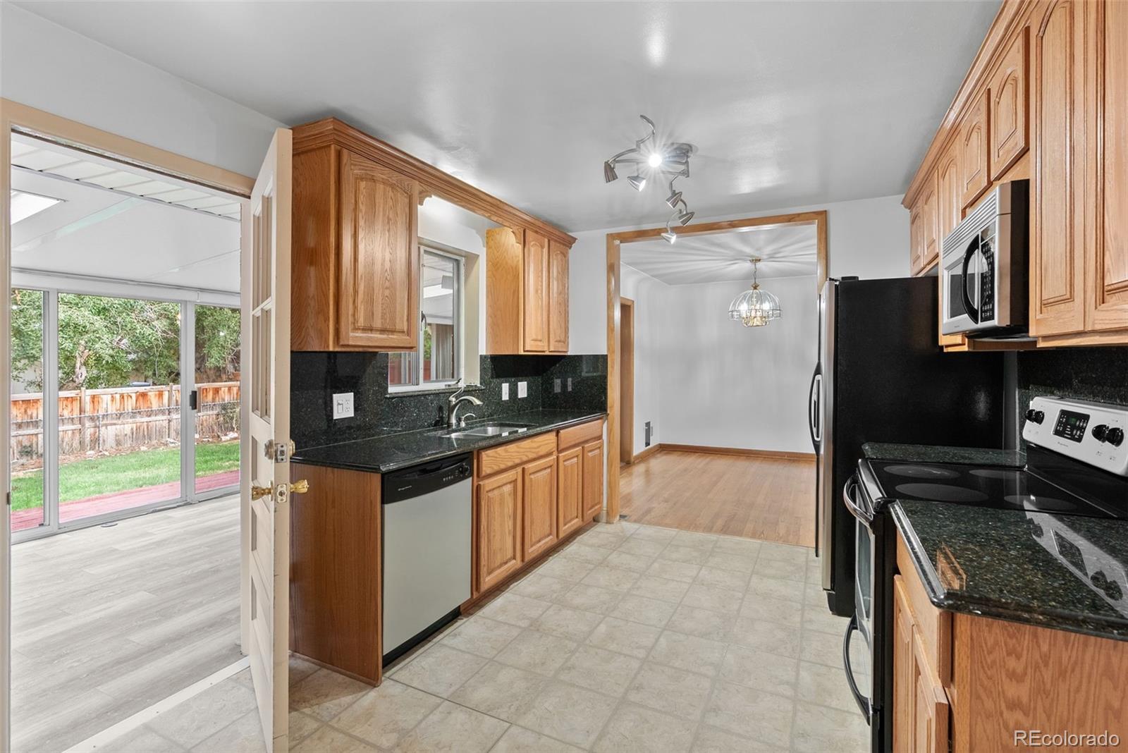 MLS Image #15 for 3085 s high street,denver, Colorado
