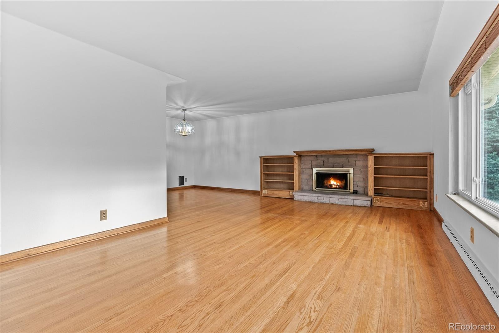MLS Image #7 for 3085 s high street,denver, Colorado