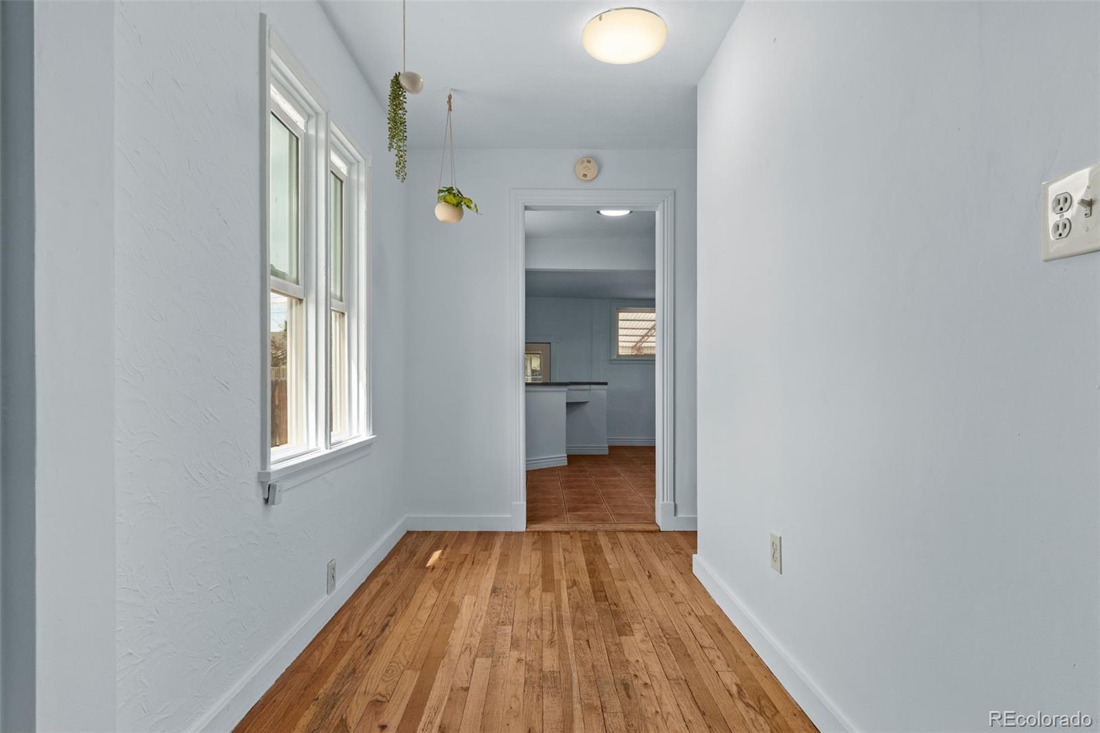 MLS Image #10 for 115 s dale court,denver, Colorado