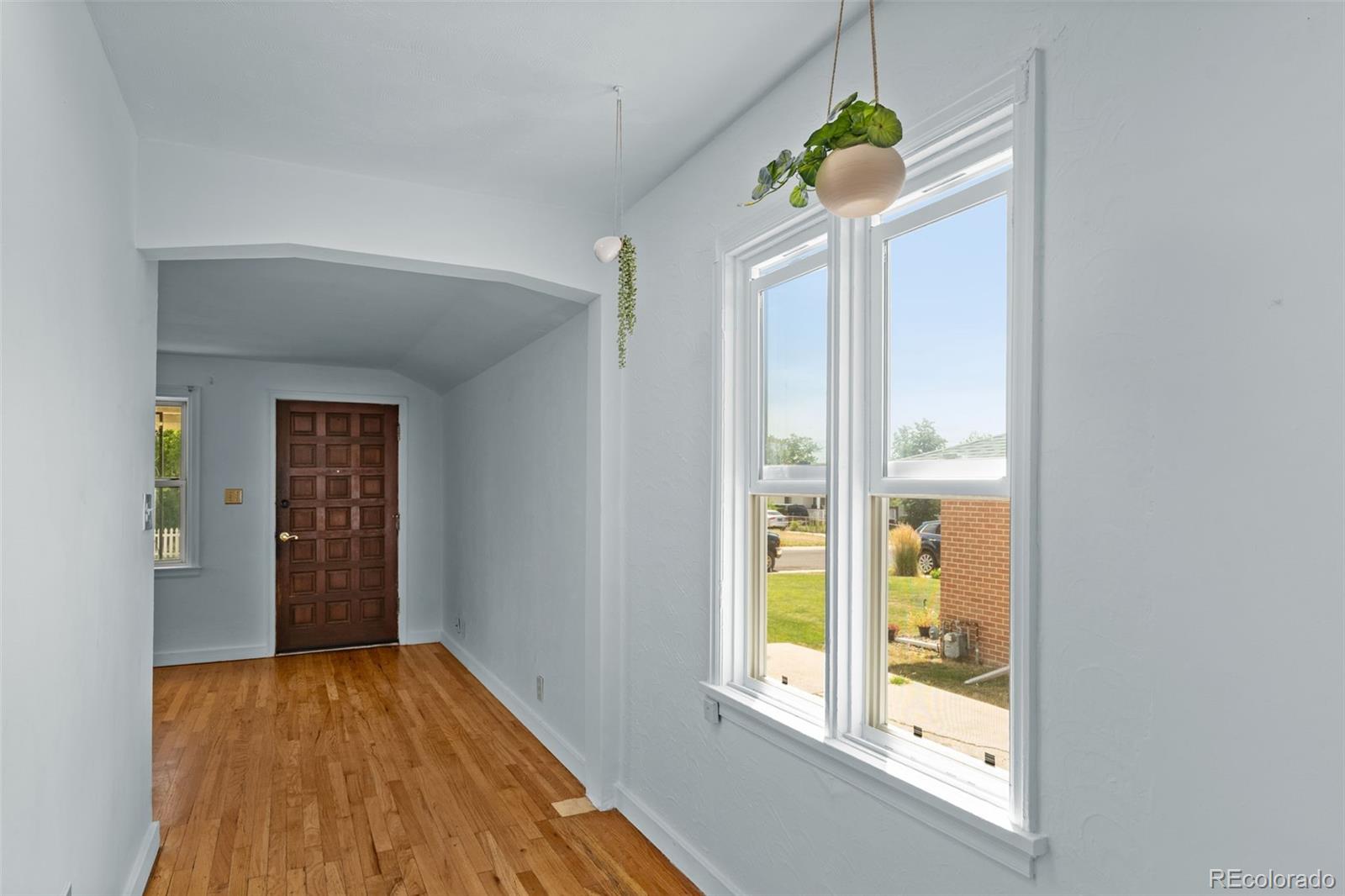 MLS Image #11 for 115 s dale court,denver, Colorado