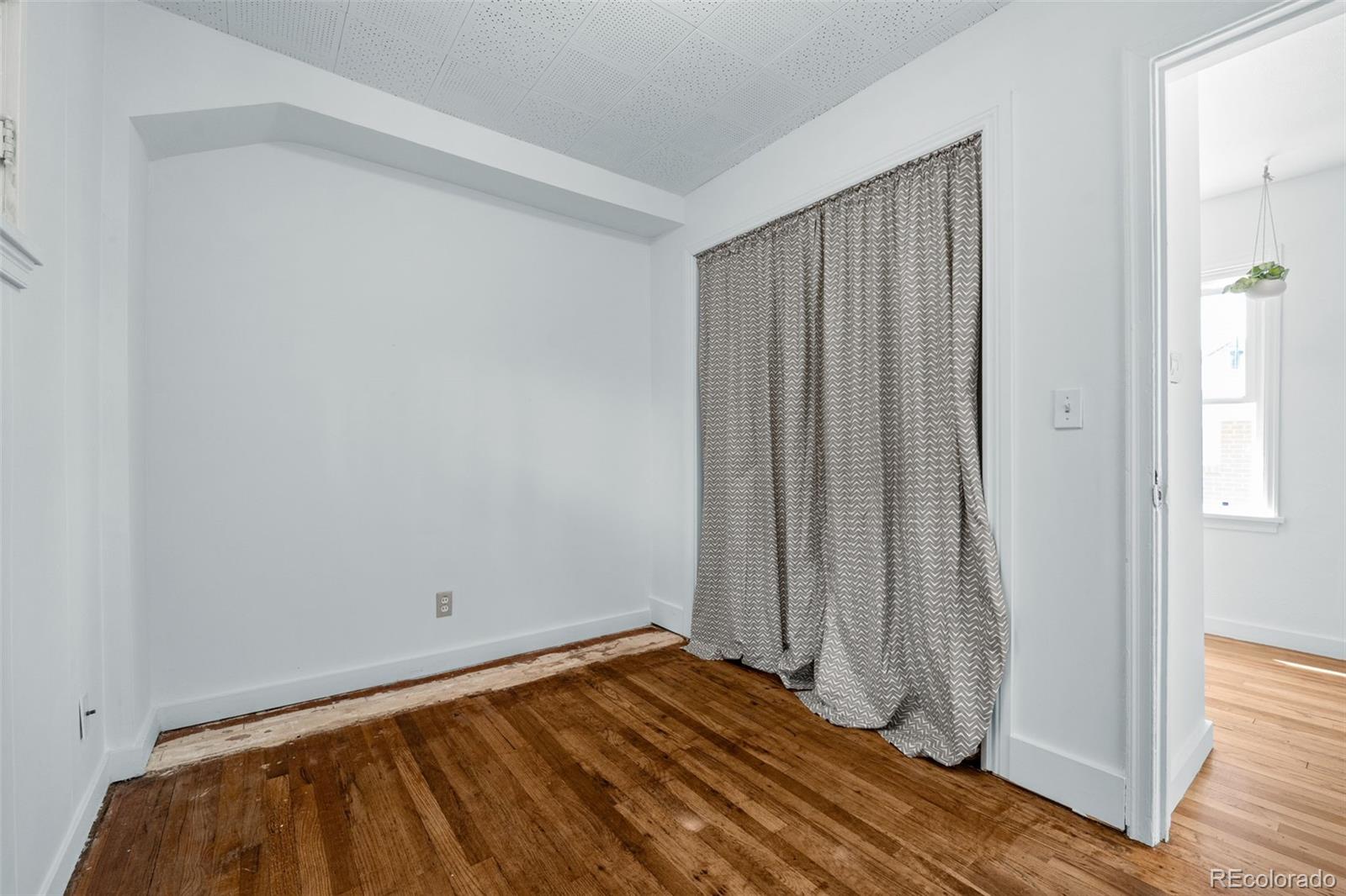 MLS Image #21 for 115 s dale court,denver, Colorado