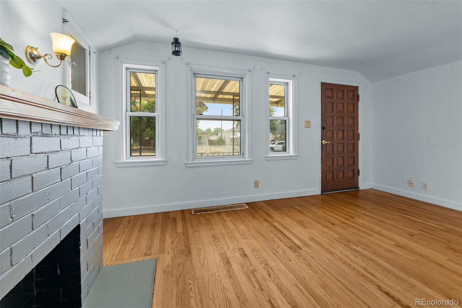 MLS Image #6 for 115 s dale court,denver, Colorado