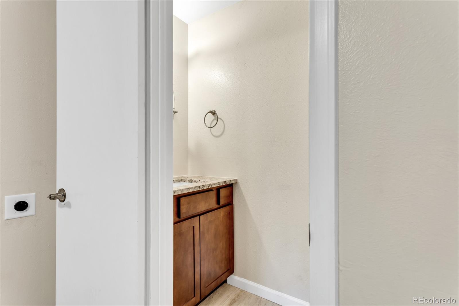 MLS Image #13 for 5209 e briarwood avenue,centennial, Colorado