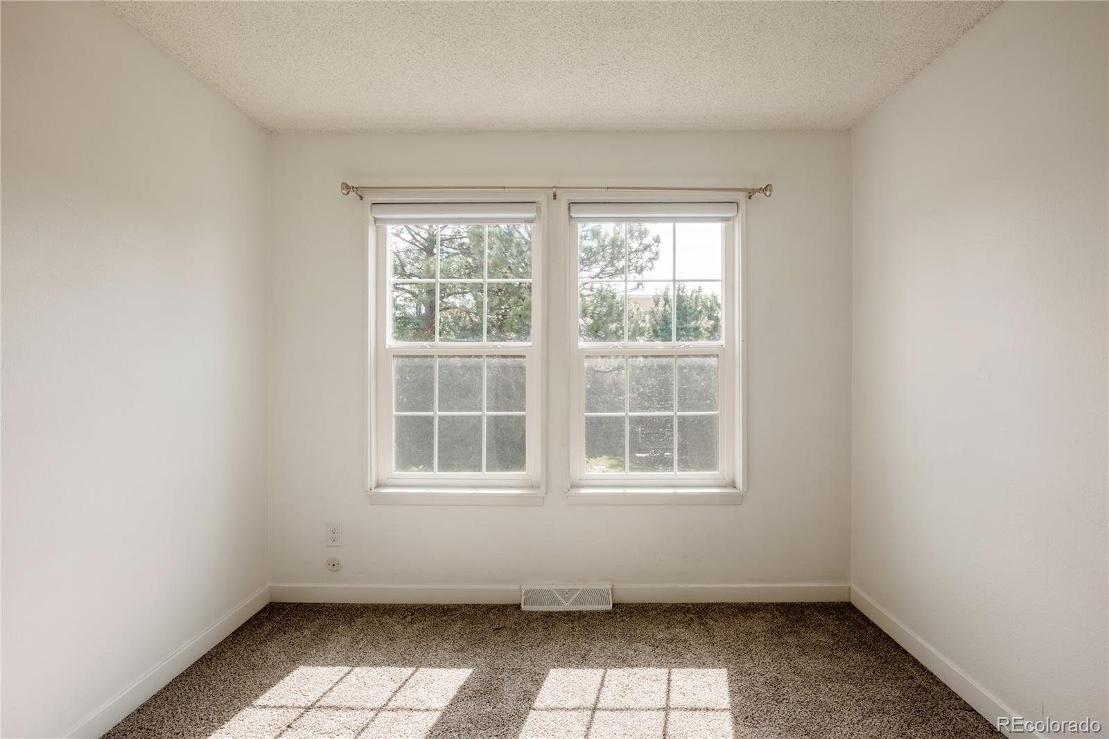 MLS Image #14 for 13196 e linvale place,aurora, Colorado