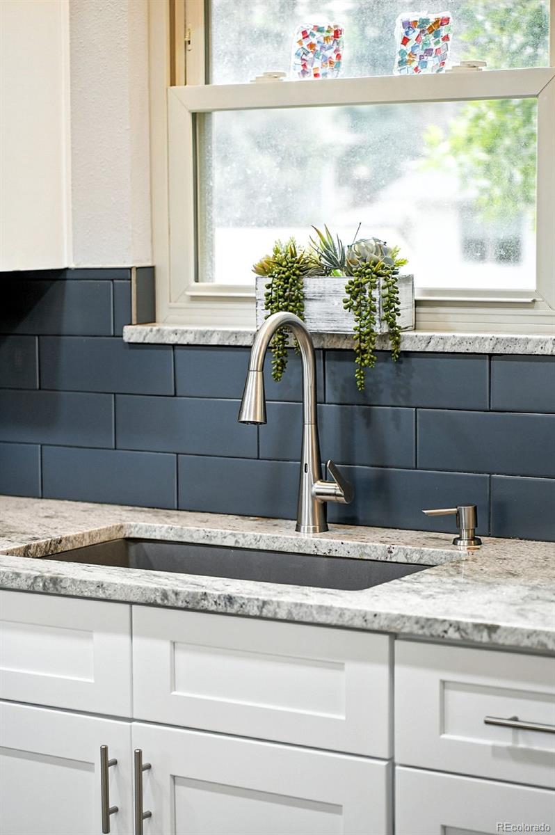 MLS Image #10 for 7365 s lafayette circle,centennial, Colorado