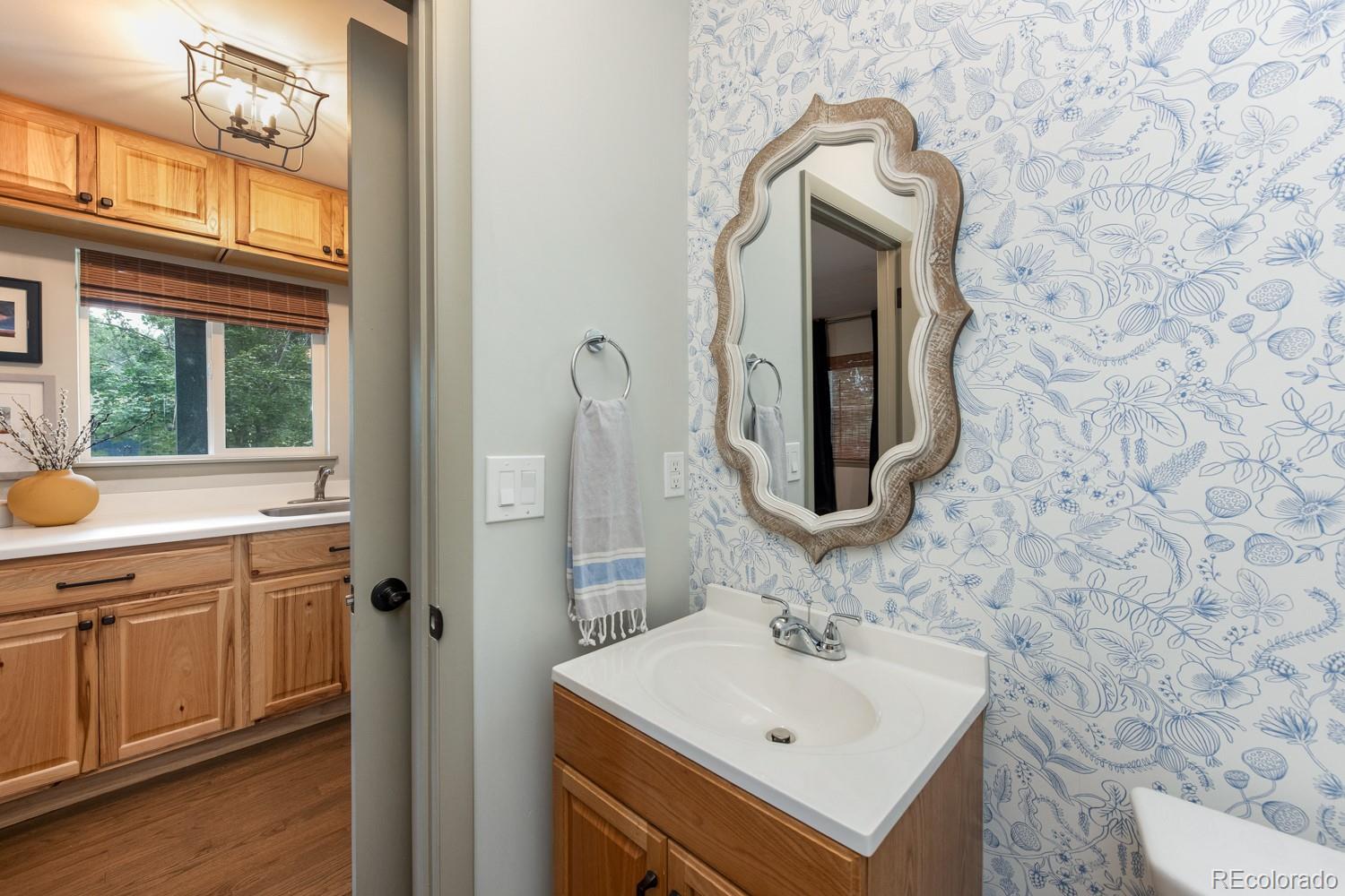 MLS Image #29 for 3445 s hudson way,denver, Colorado