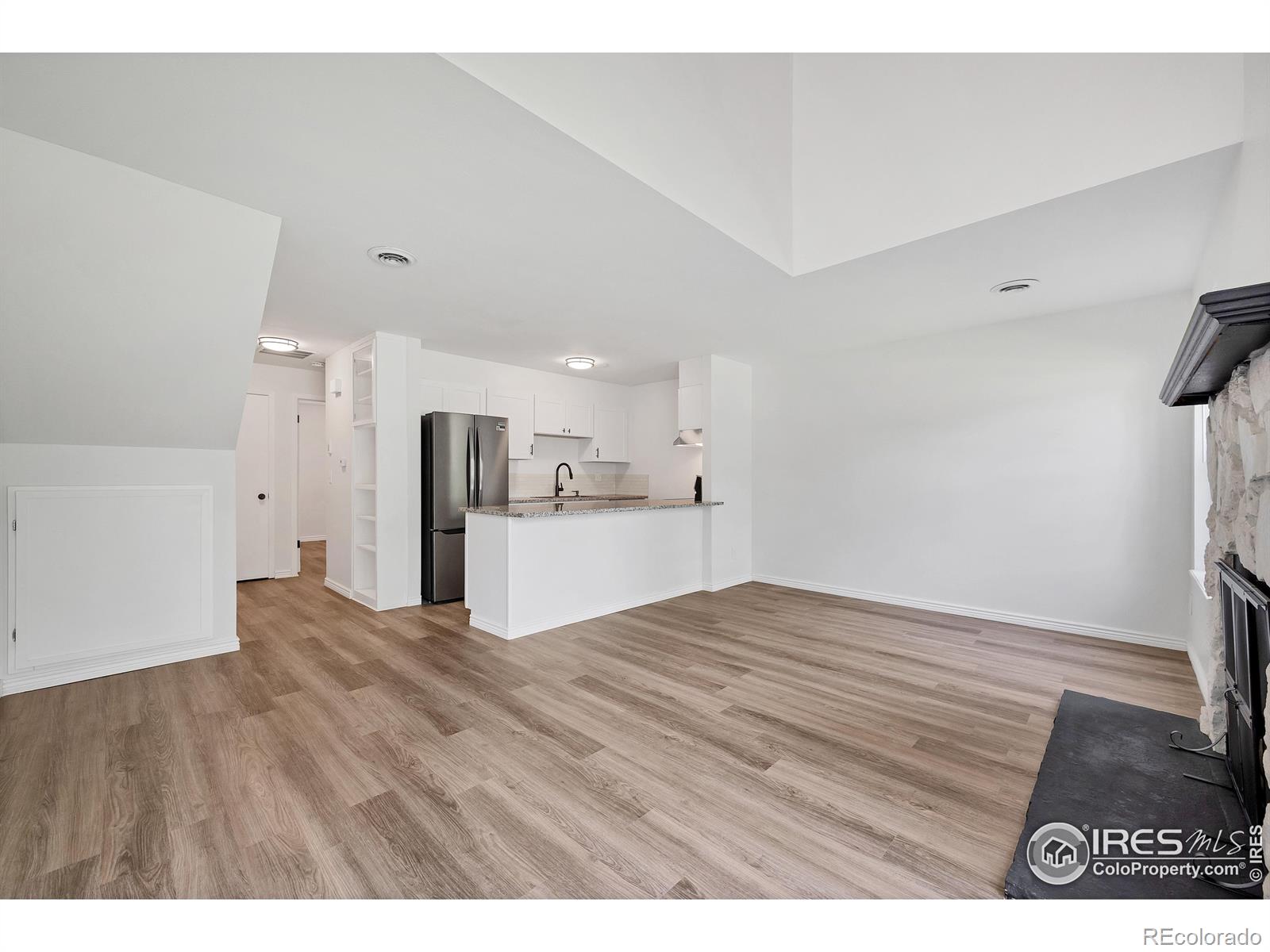 MLS Image #3 for 225 e 8th avenue,longmont, Colorado