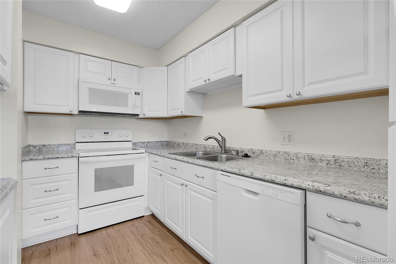 MLS Image #5 for 7110 s gaylord street,centennial, Colorado