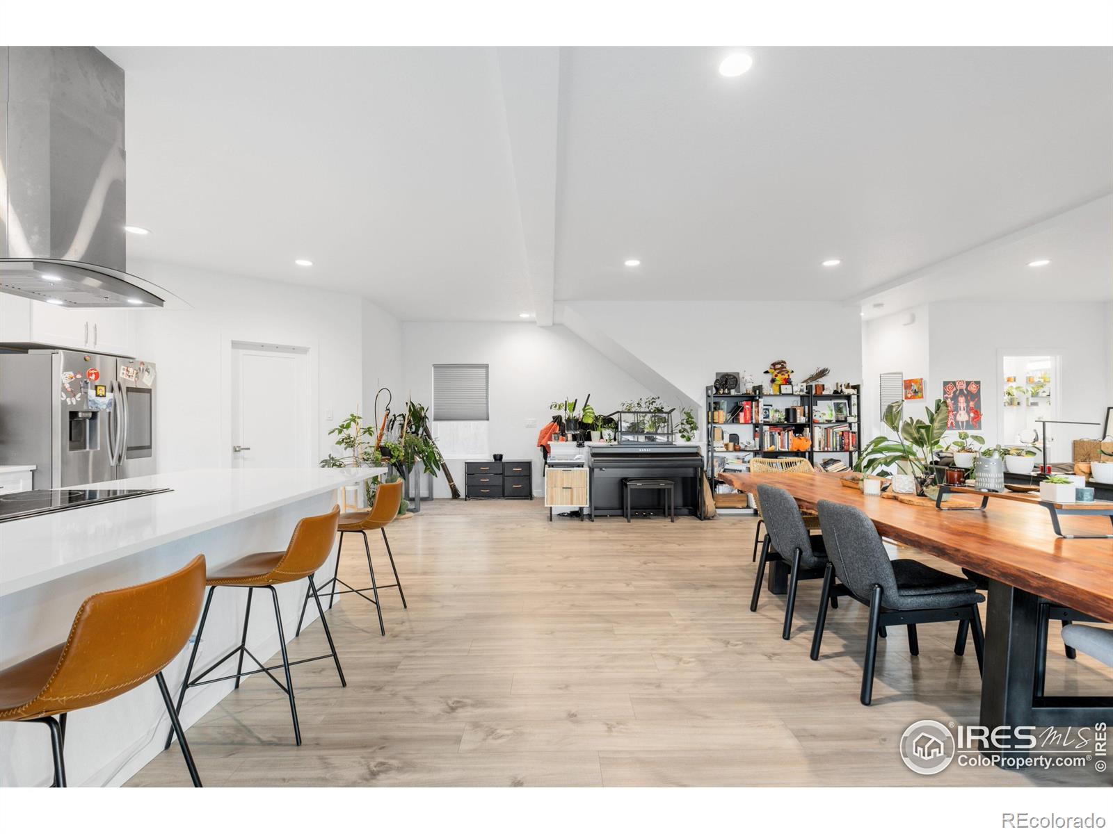 MLS Image #11 for 1400 w alaska place,denver, Colorado