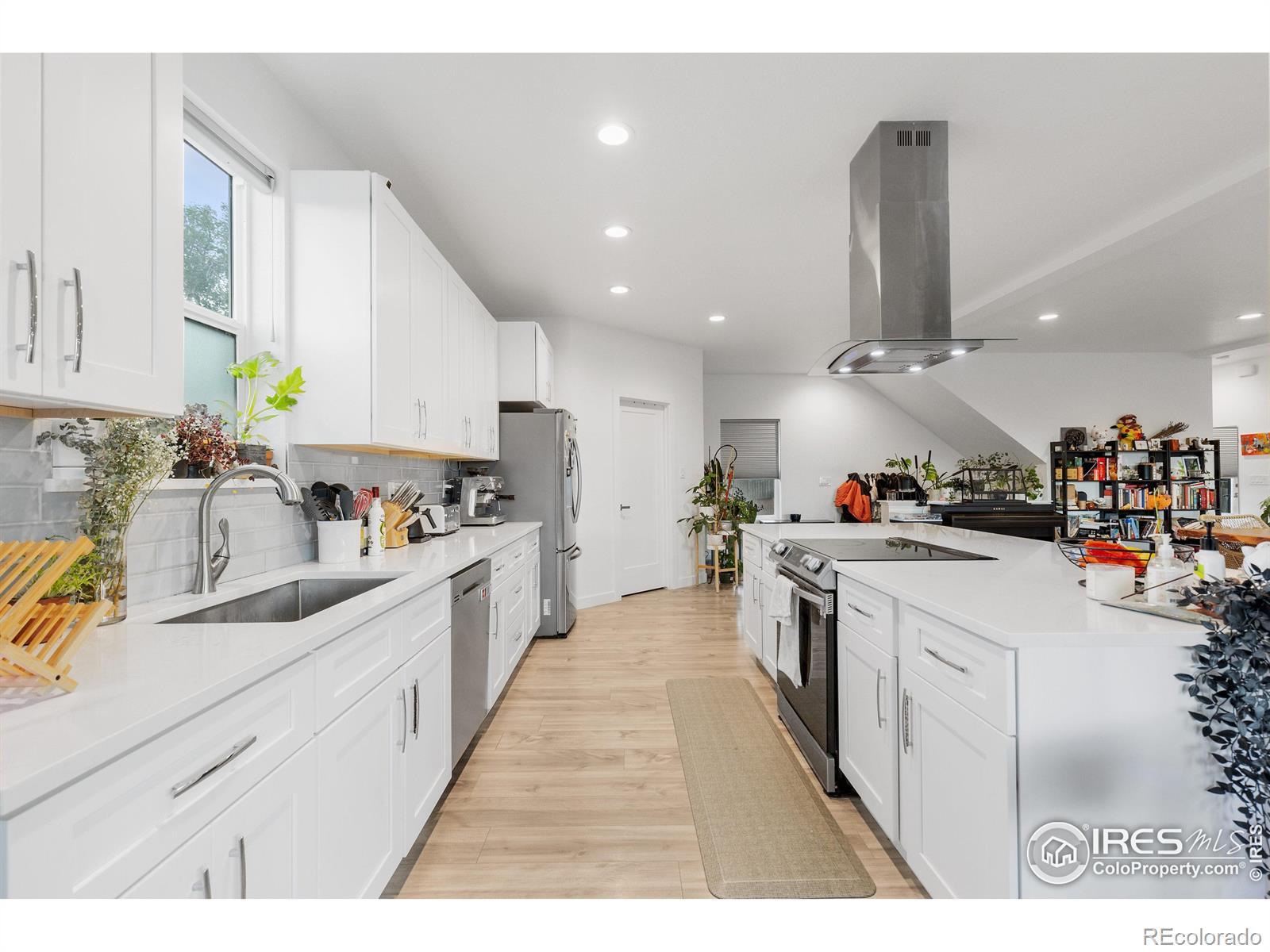 MLS Image #9 for 1400 w alaska place,denver, Colorado