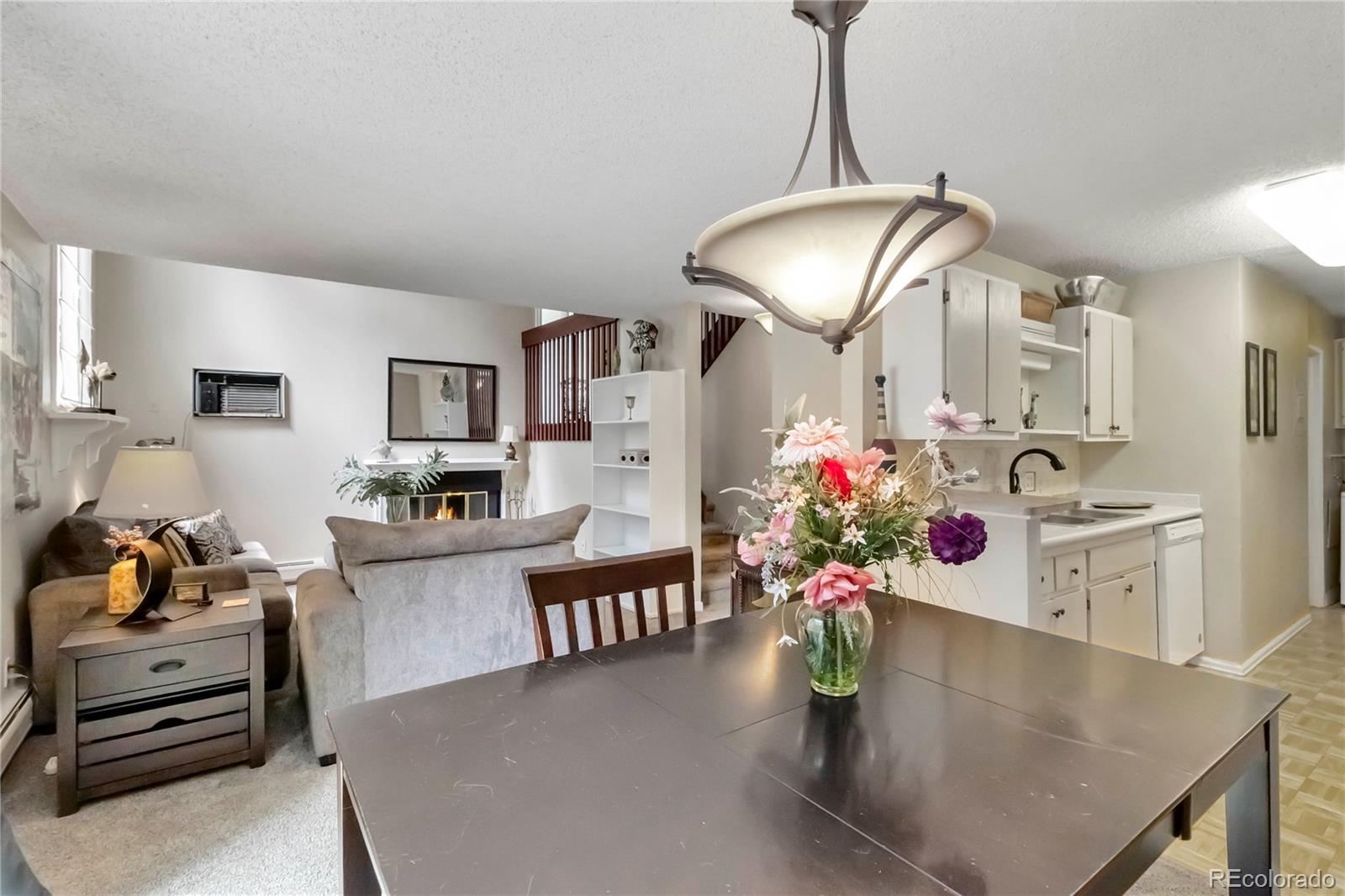 MLS Image #11 for 2835 s monaco parkway,denver, Colorado