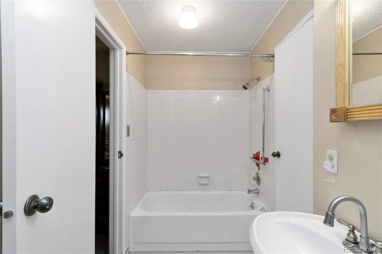 MLS Image #19 for 2835 s monaco parkway,denver, Colorado