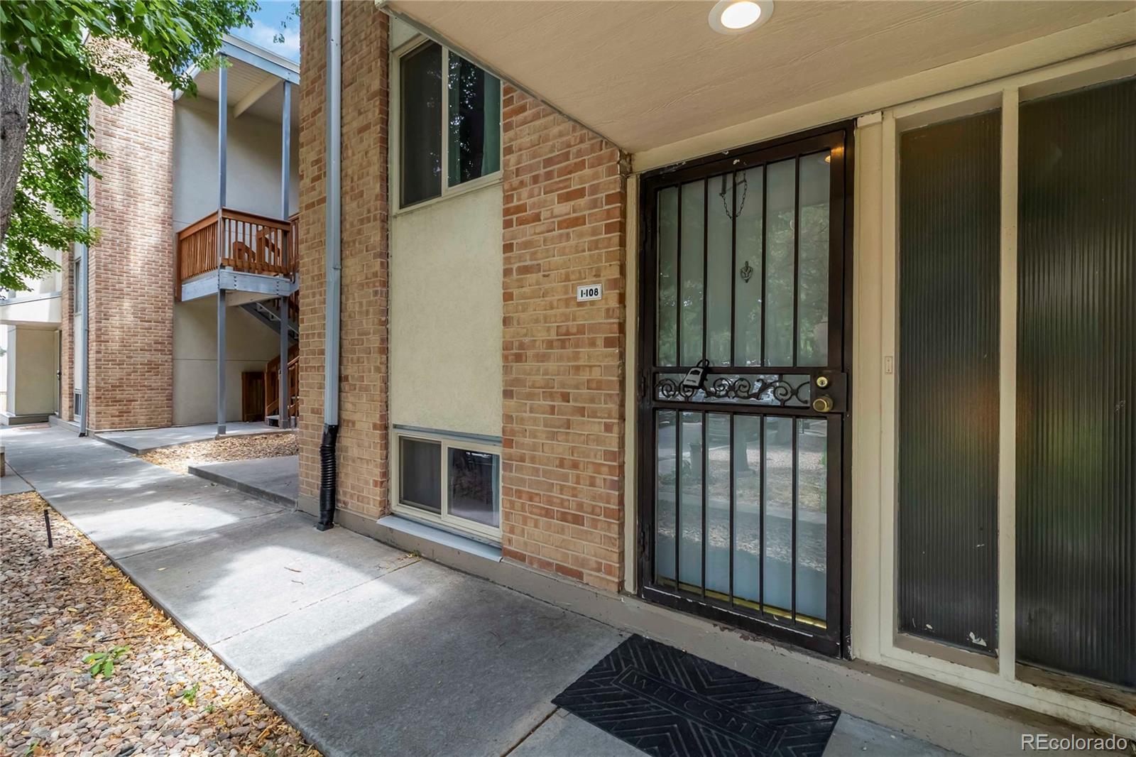 MLS Image #4 for 2835 s monaco parkway,denver, Colorado