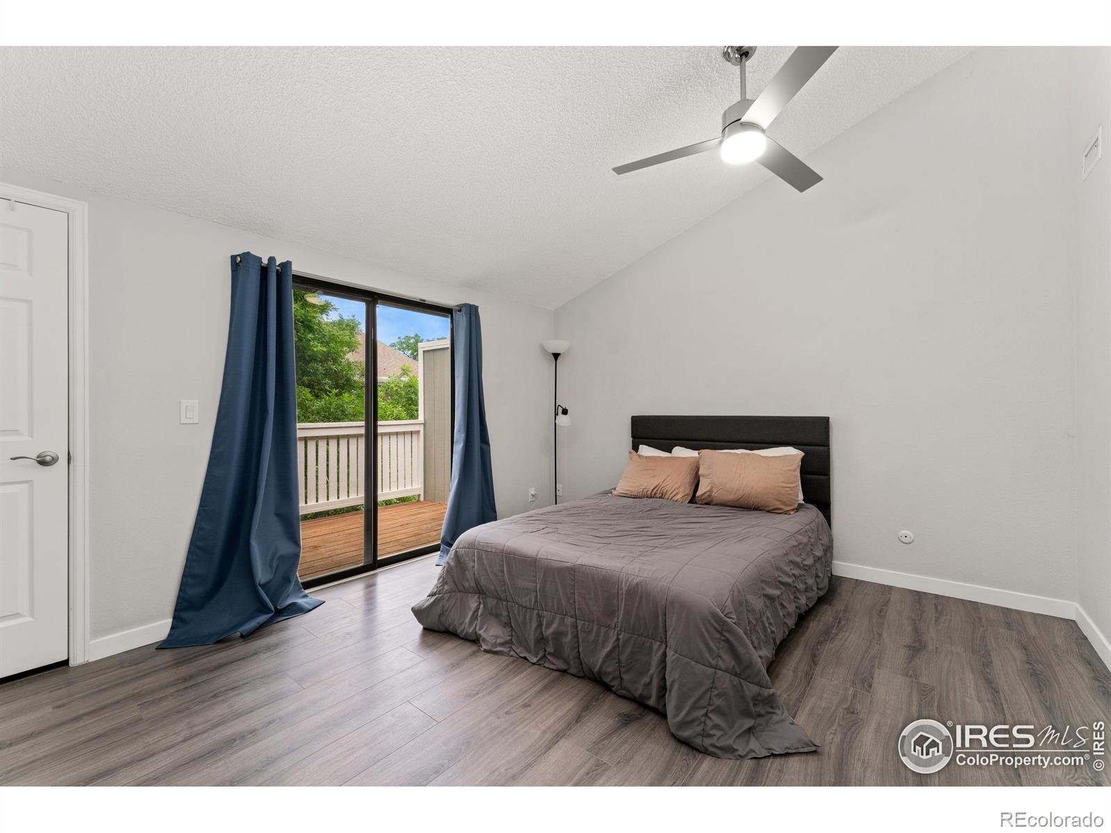 MLS Image #3 for 1160 s monaco parkway,denver, Colorado