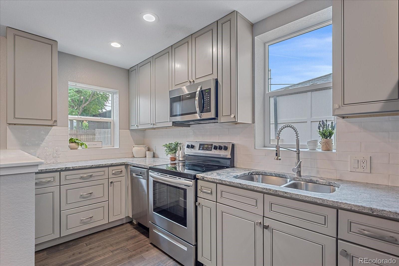 MLS Image #10 for 3516 n saint paul street,denver, Colorado