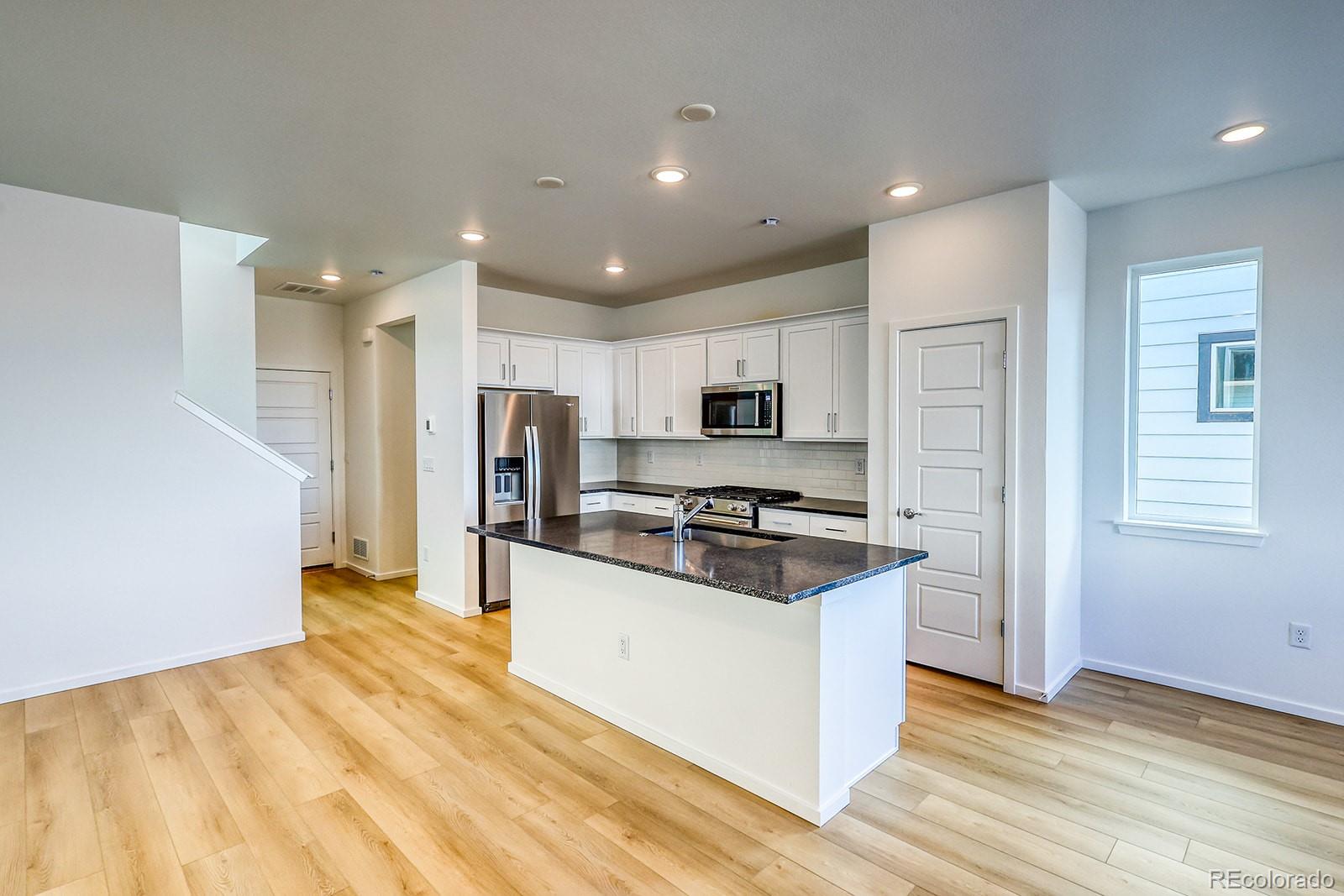 MLS Image #2 for 21242 e 63rd drive,aurora, Colorado