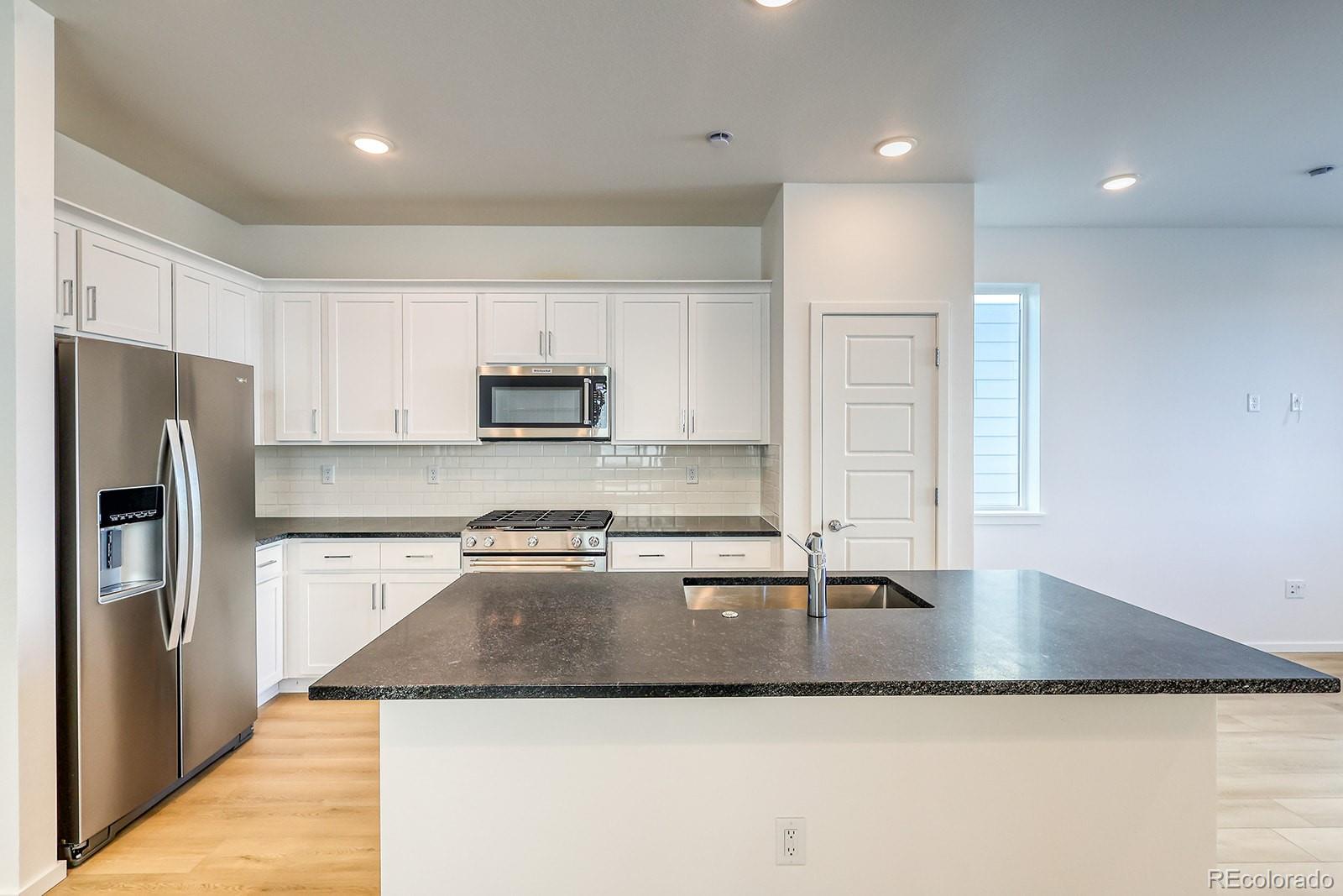 MLS Image #6 for 21242 e 63rd drive,aurora, Colorado