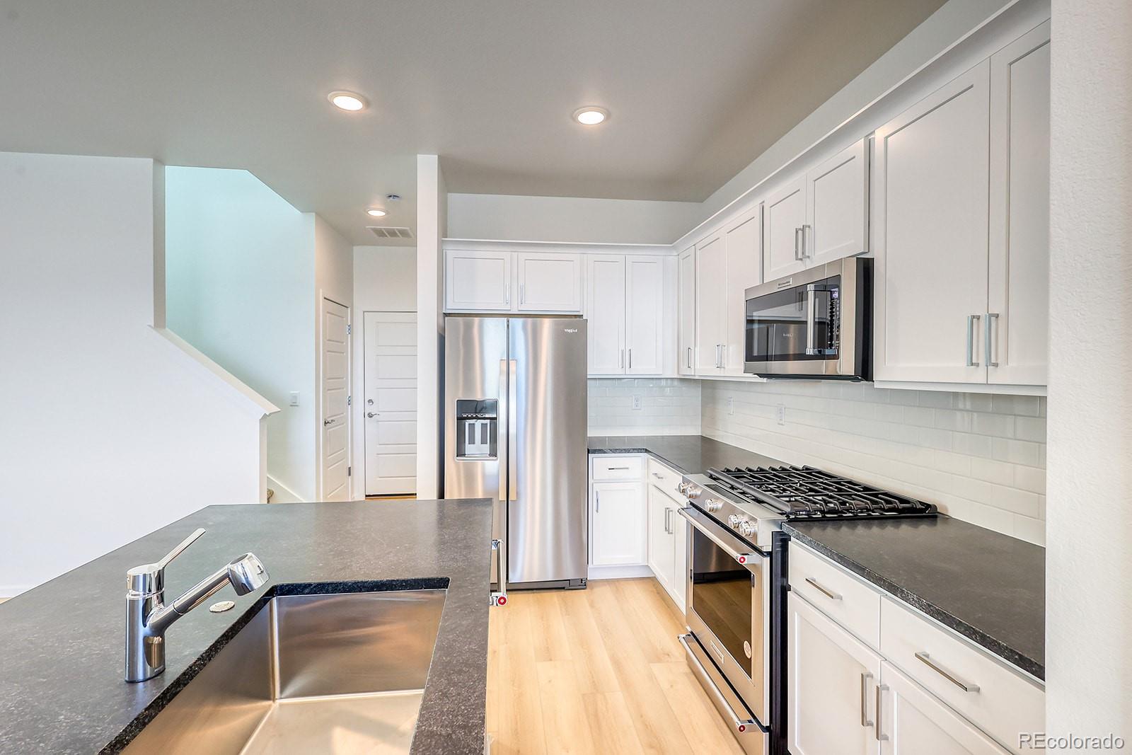 MLS Image #8 for 21242 e 63rd drive,aurora, Colorado