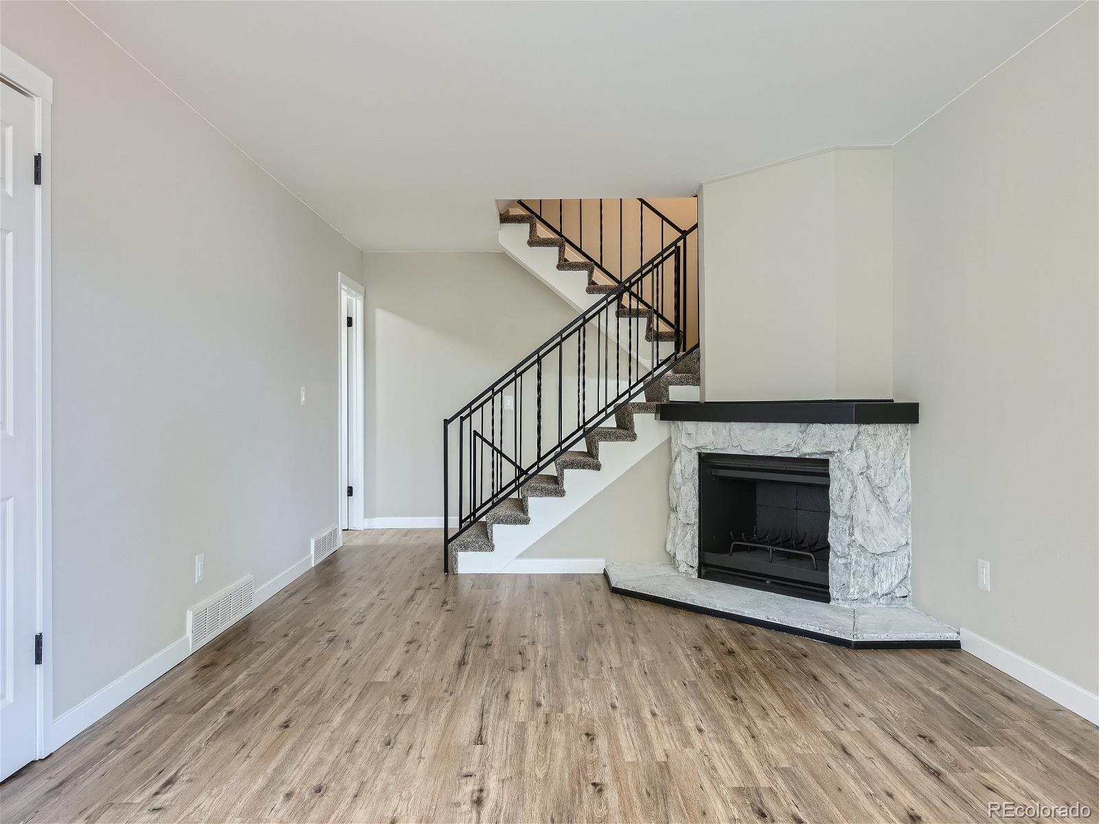 MLS Image #6 for 7454 w roxbury place,littleton, Colorado