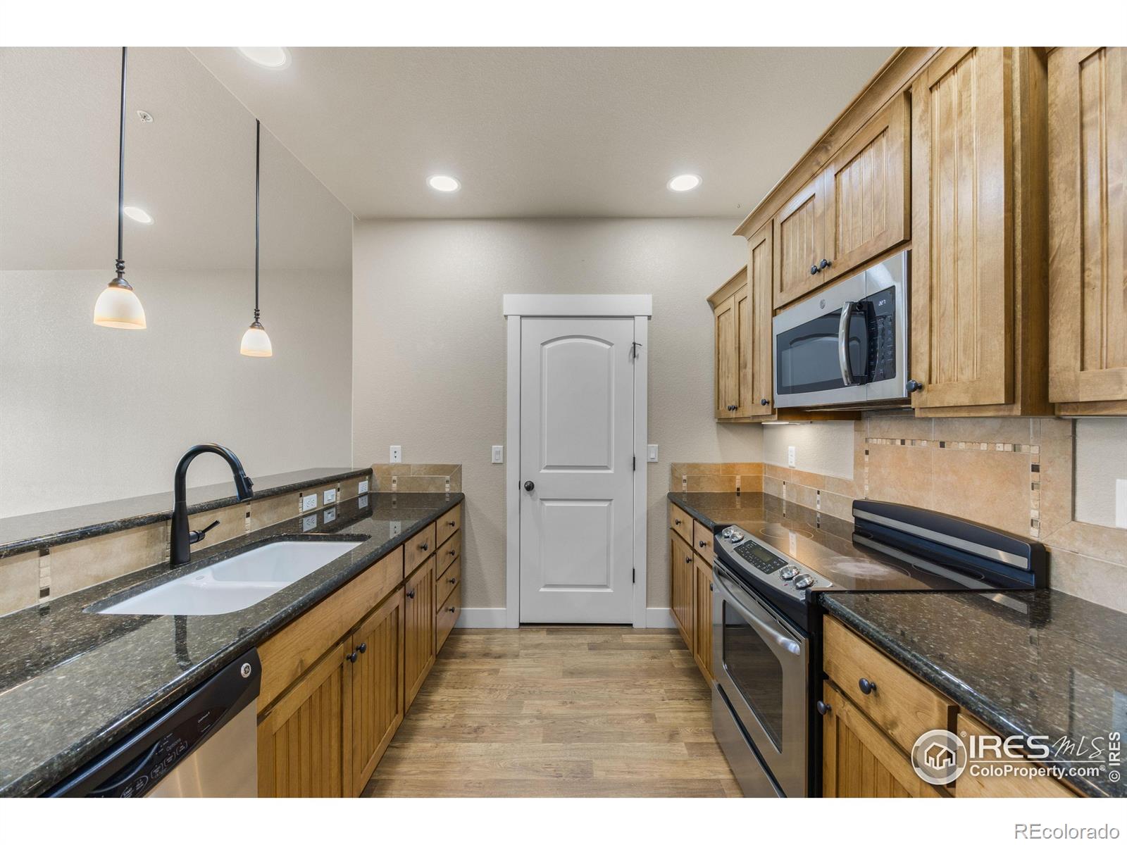 MLS Image #10 for 5850  dripping rock lane,fort collins, Colorado