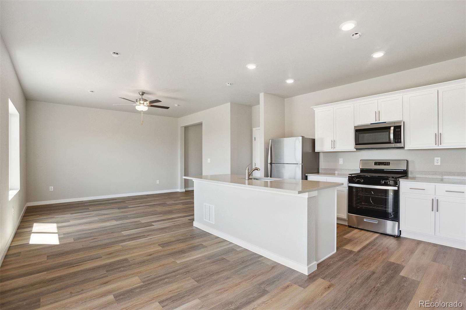 MLS Image #5 for 48285  shetland drive,bennett, Colorado