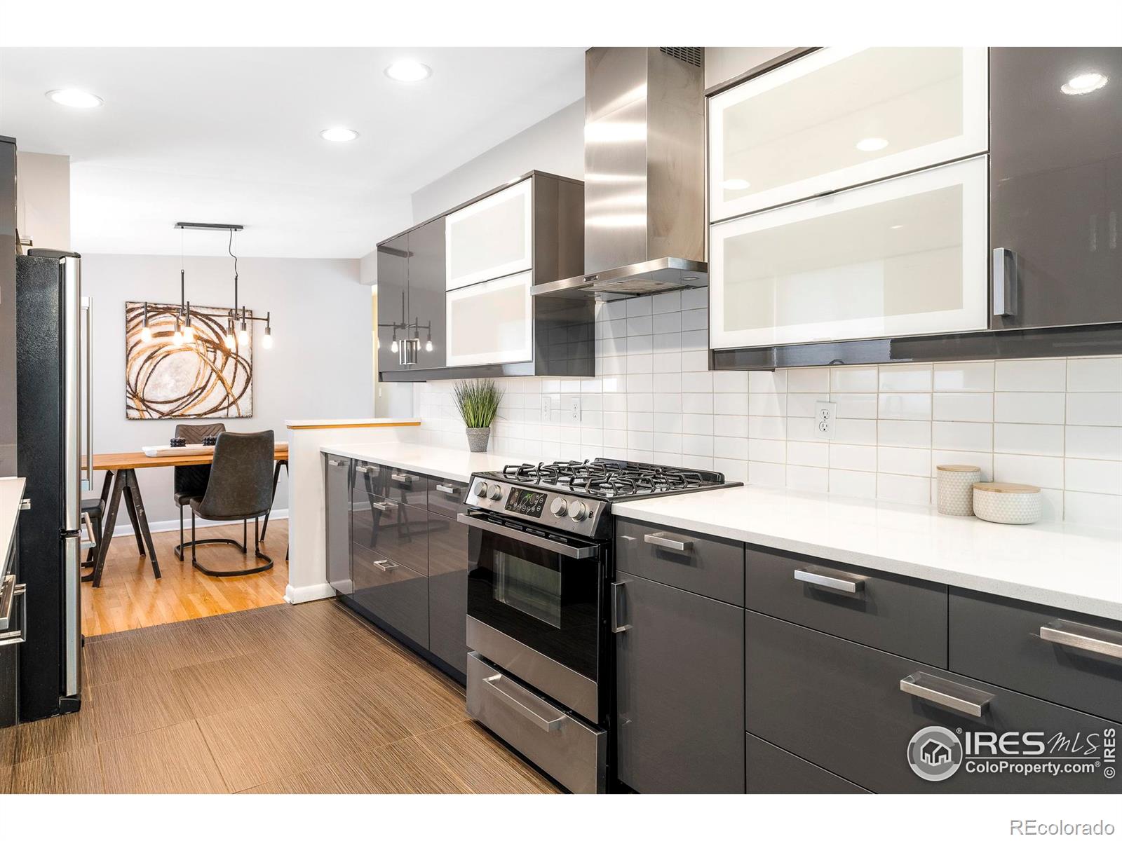 MLS Image #12 for 260 s jasmine street,denver, Colorado