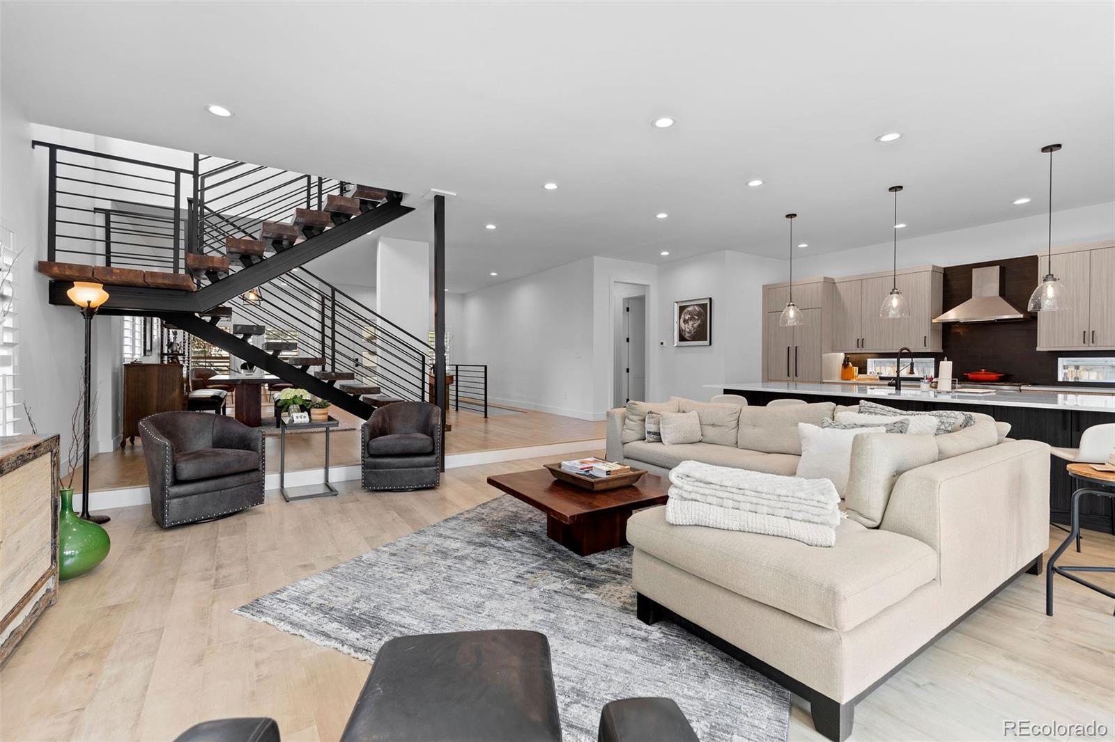 MLS Image #14 for 2283 s franklin street,denver, Colorado
