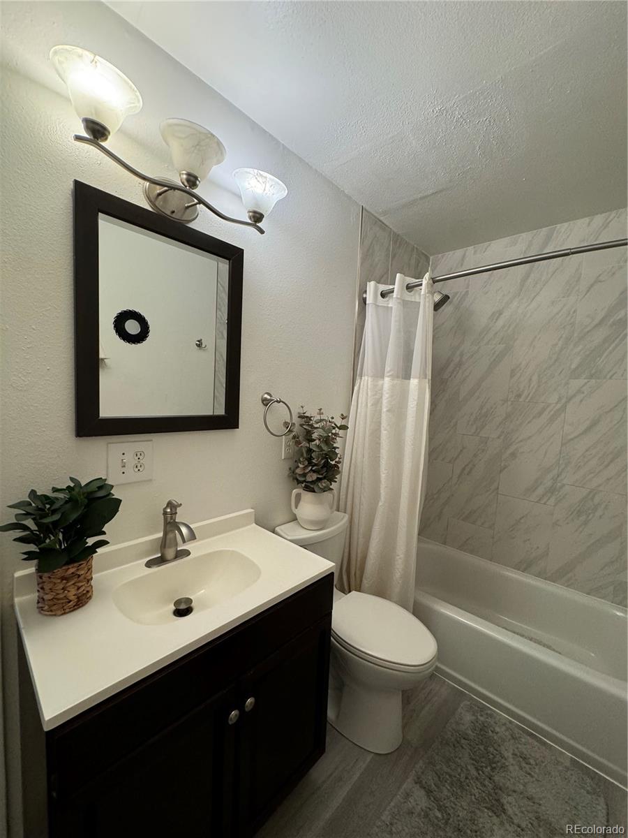 MLS Image #4 for 10702 e exposition avenue,aurora, Colorado