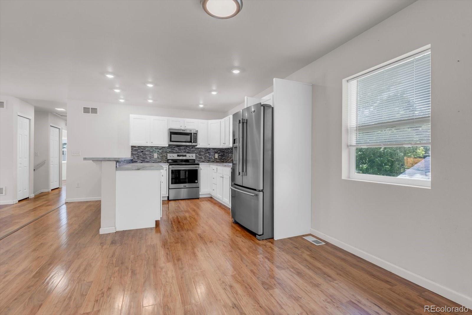 MLS Image #4 for 8966 w 67th avenue,arvada, Colorado