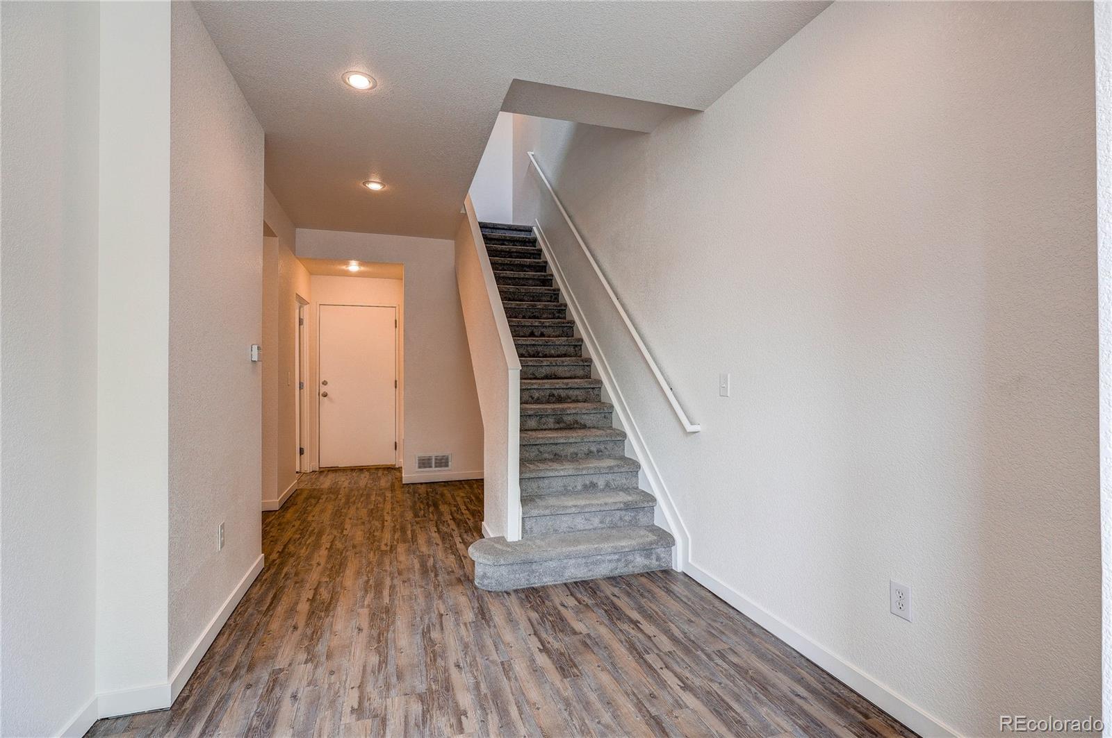MLS Image #8 for 2352 s xanadu way,aurora, Colorado