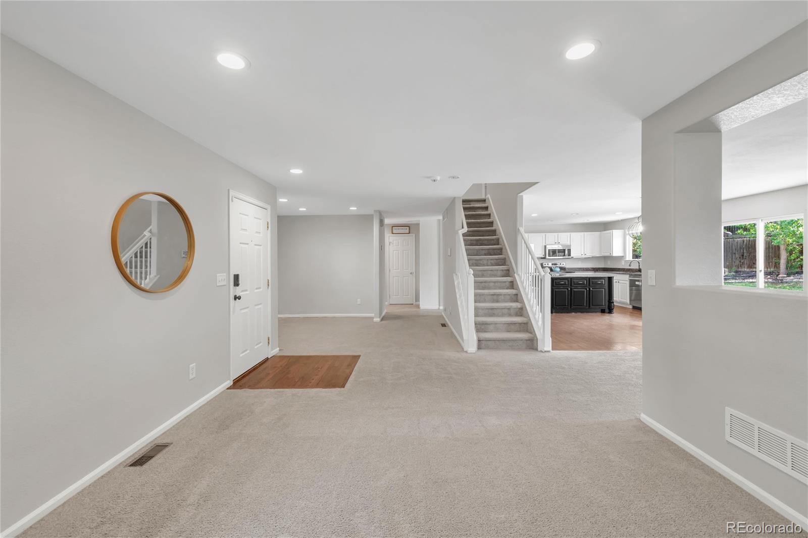 MLS Image #5 for 5247 s riviera circle,aurora, Colorado
