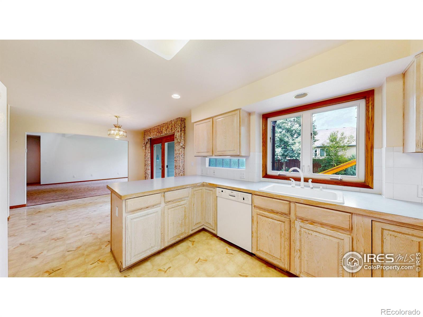 MLS Image #16 for 2406  pine needle court,fort collins, Colorado