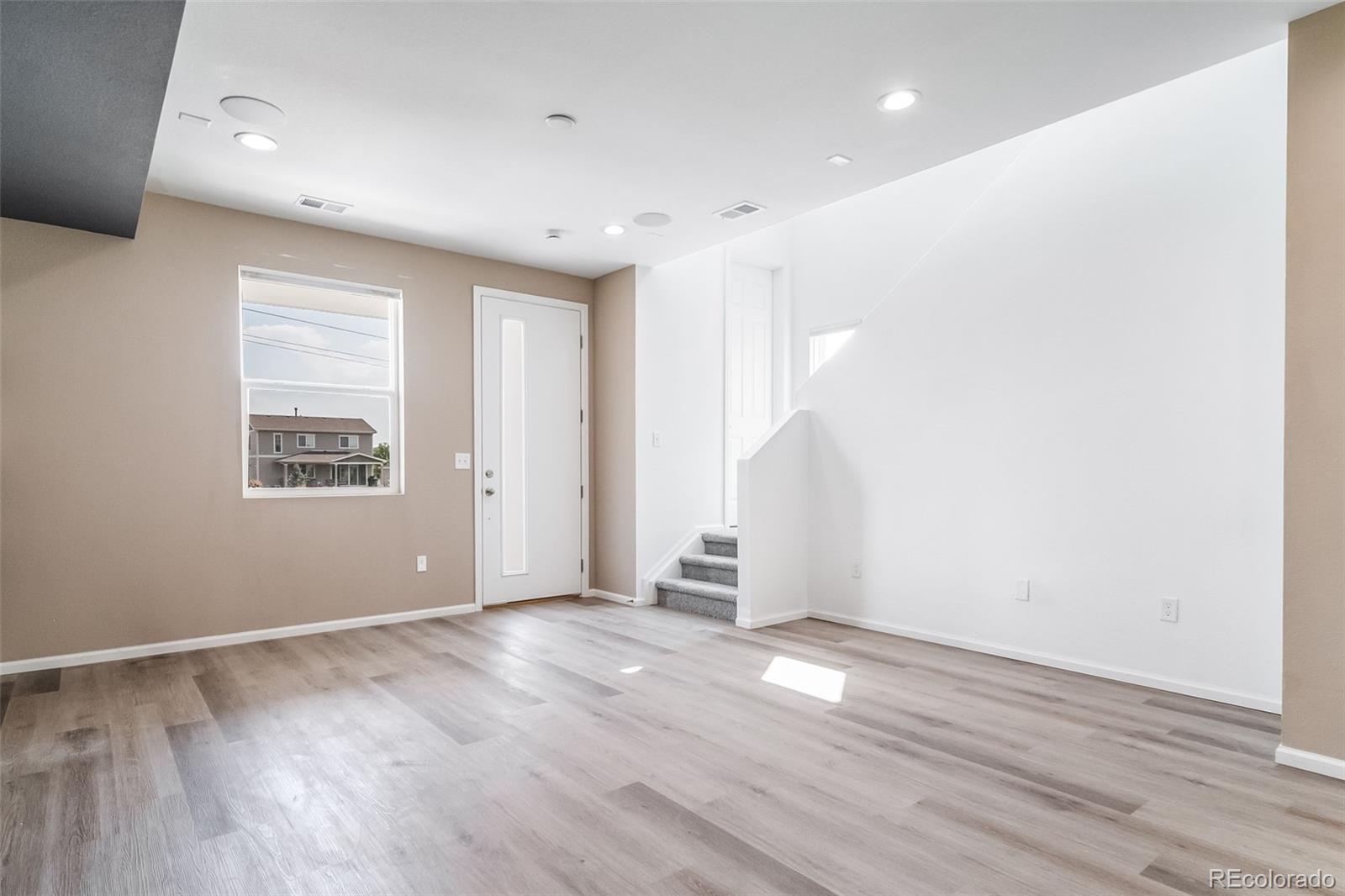 MLS Image #3 for 22806 e tufts place,aurora, Colorado
