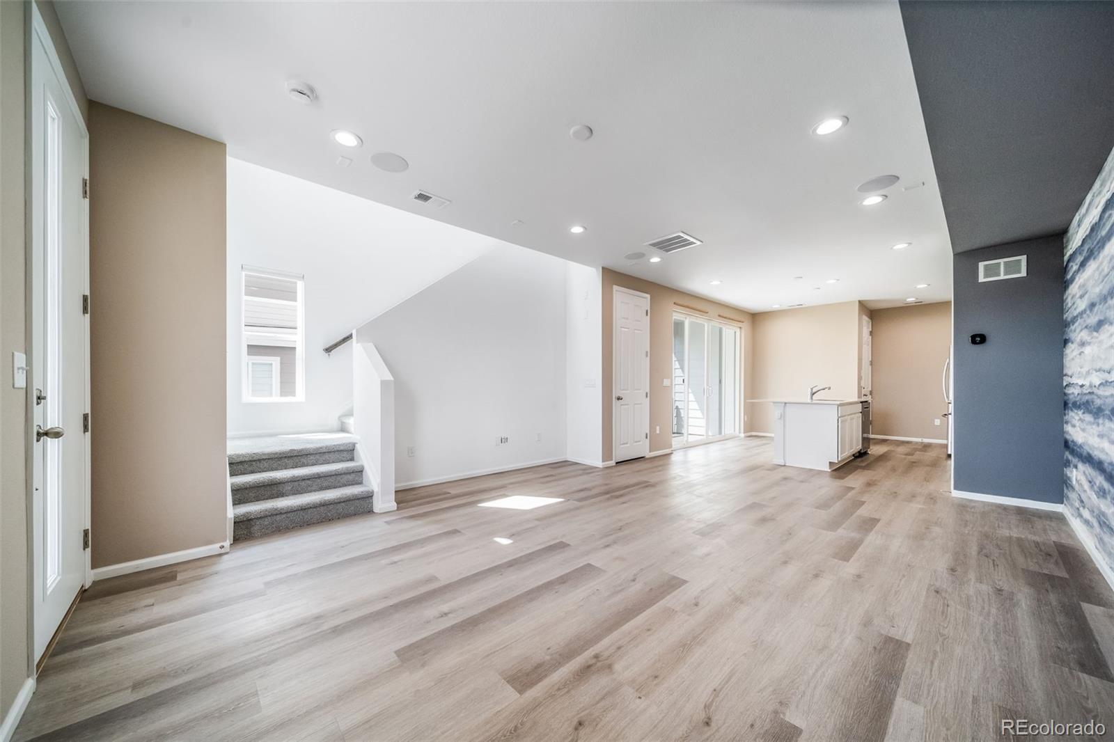 MLS Image #5 for 22806 e tufts place,aurora, Colorado
