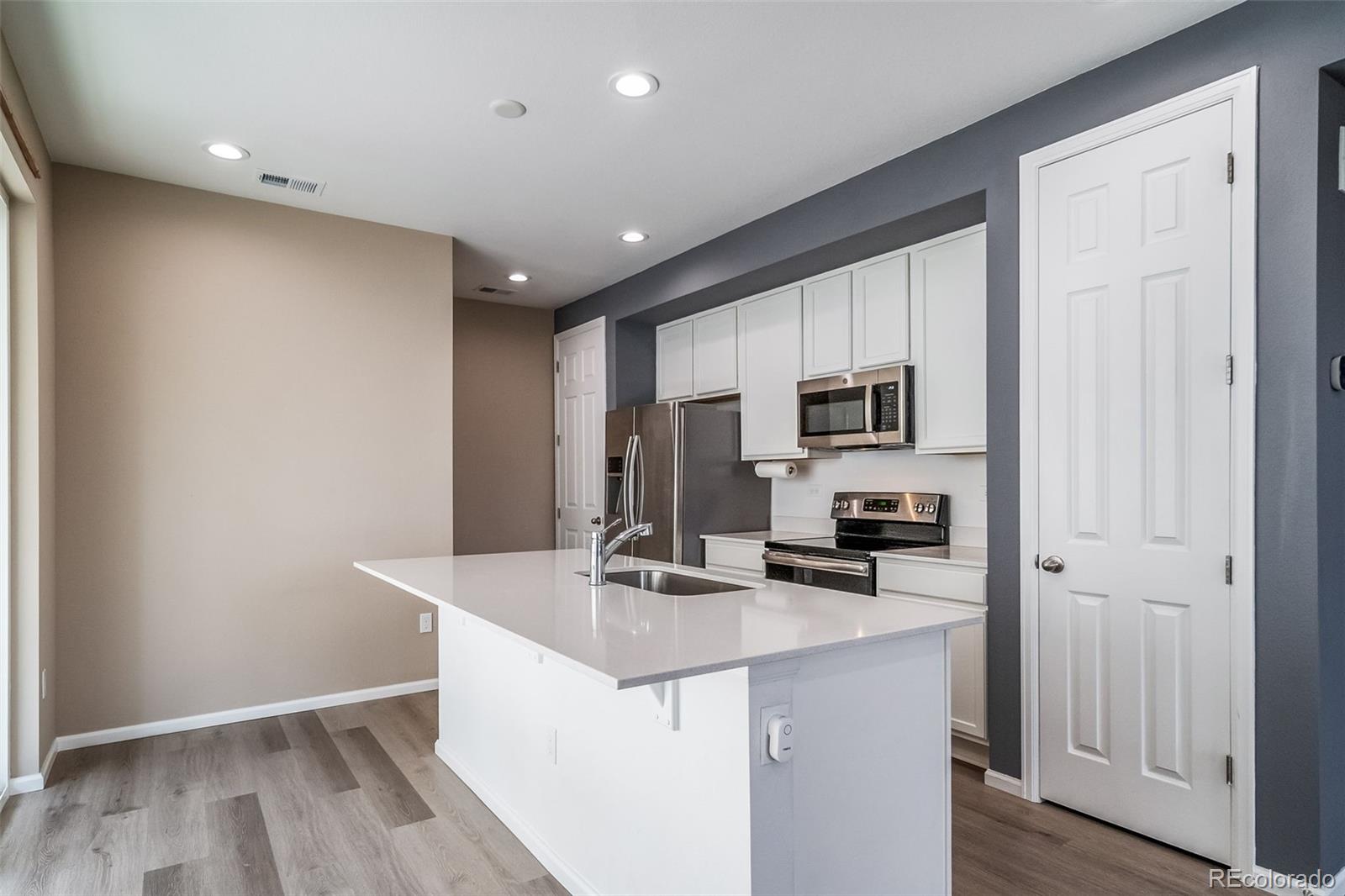 MLS Image #7 for 22806 e tufts place,aurora, Colorado