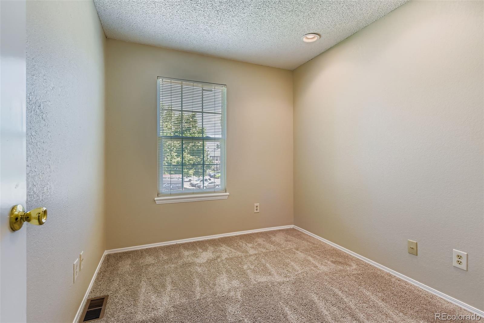 MLS Image #17 for 6753 s independence street,littleton, Colorado