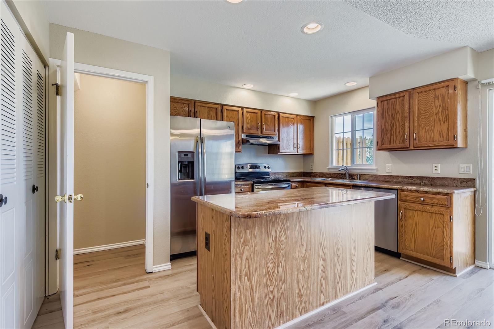 MLS Image #6 for 6753 s independence street,littleton, Colorado