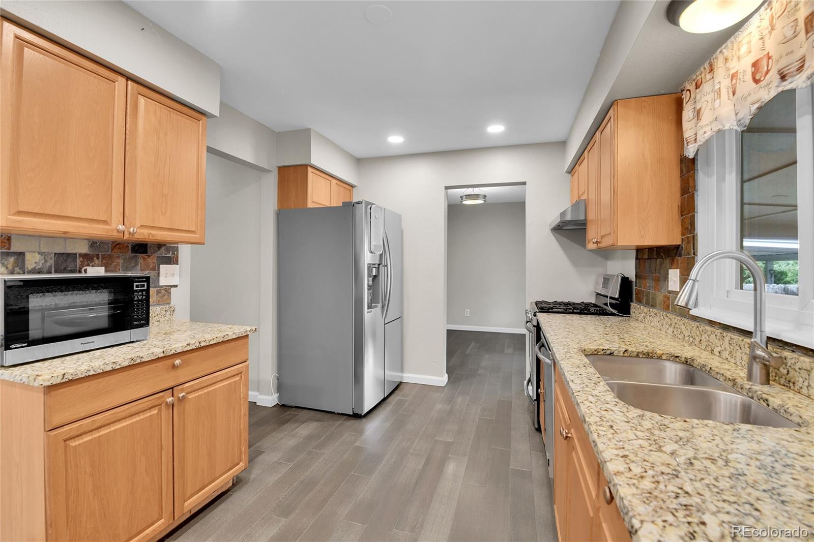 MLS Image #11 for 2348 s elkhart street,aurora, Colorado