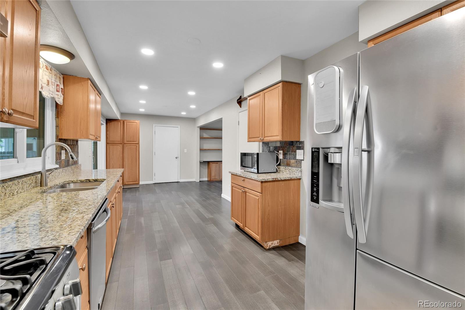MLS Image #13 for 2348 s elkhart street,aurora, Colorado