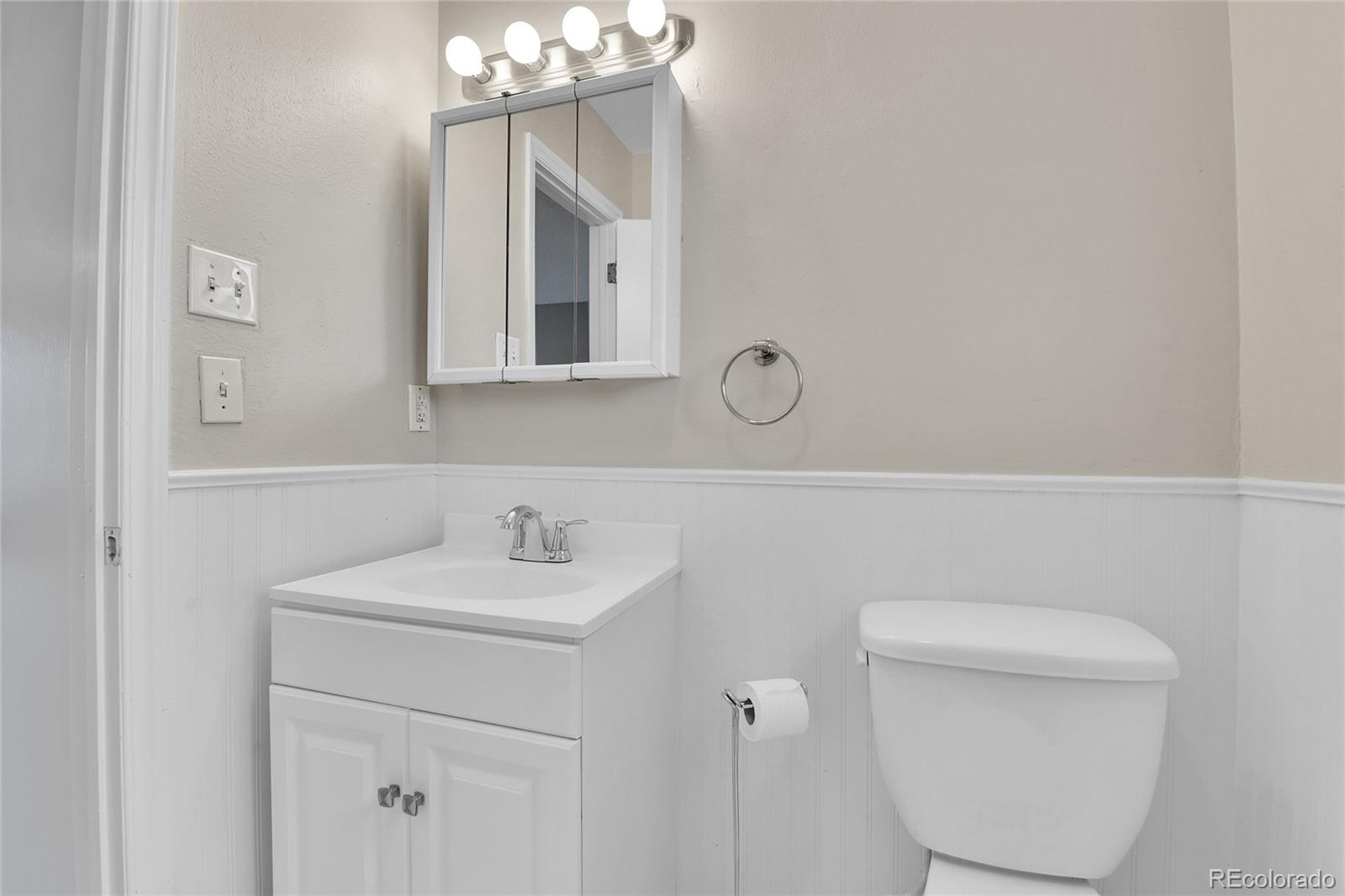 MLS Image #21 for 2348 s elkhart street,aurora, Colorado