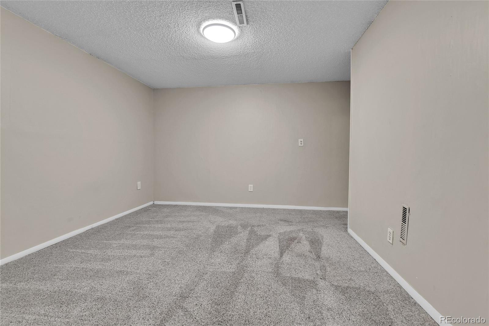 MLS Image #37 for 2348 s elkhart street,aurora, Colorado