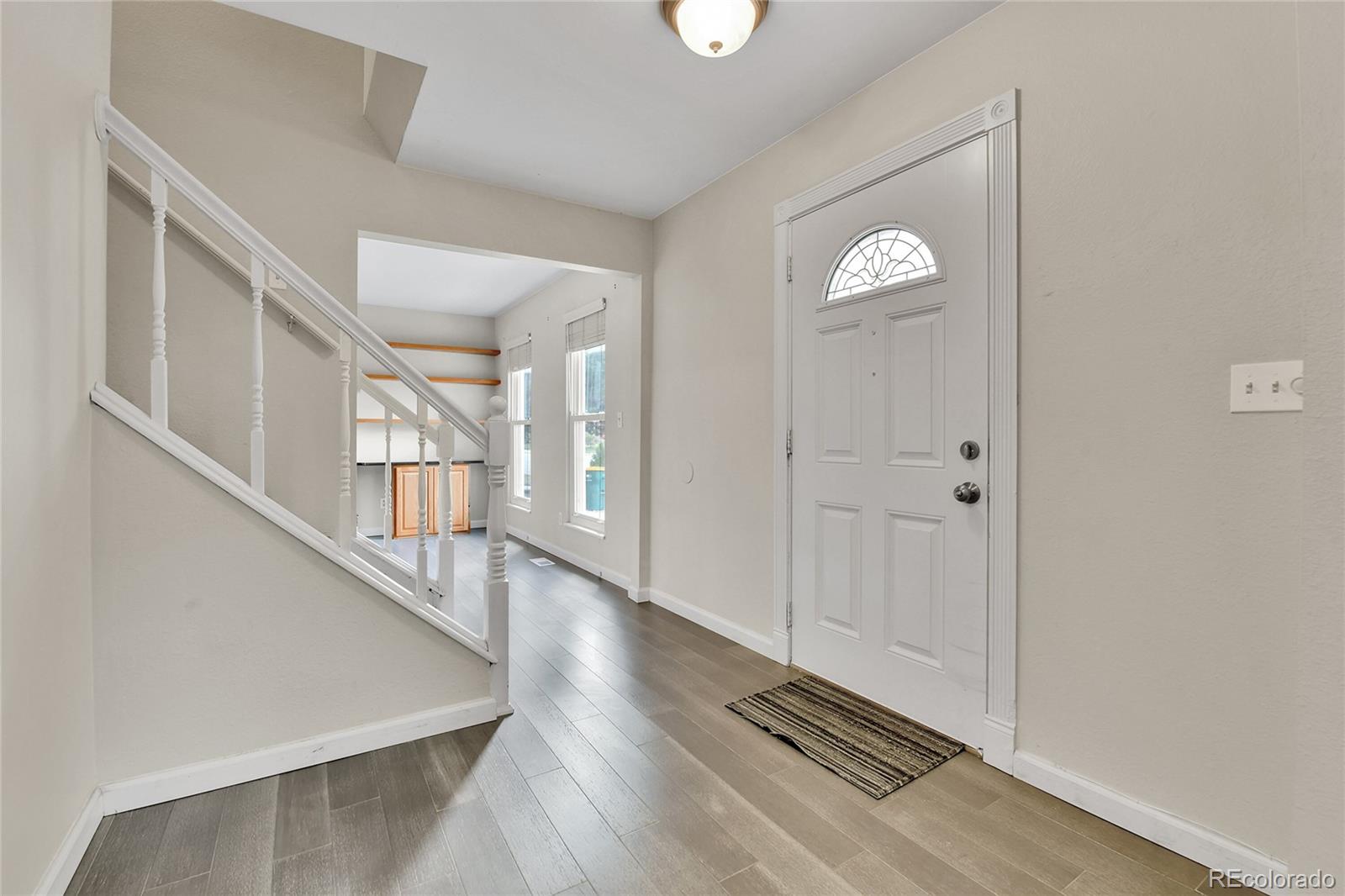 MLS Image #4 for 2348 s elkhart street,aurora, Colorado